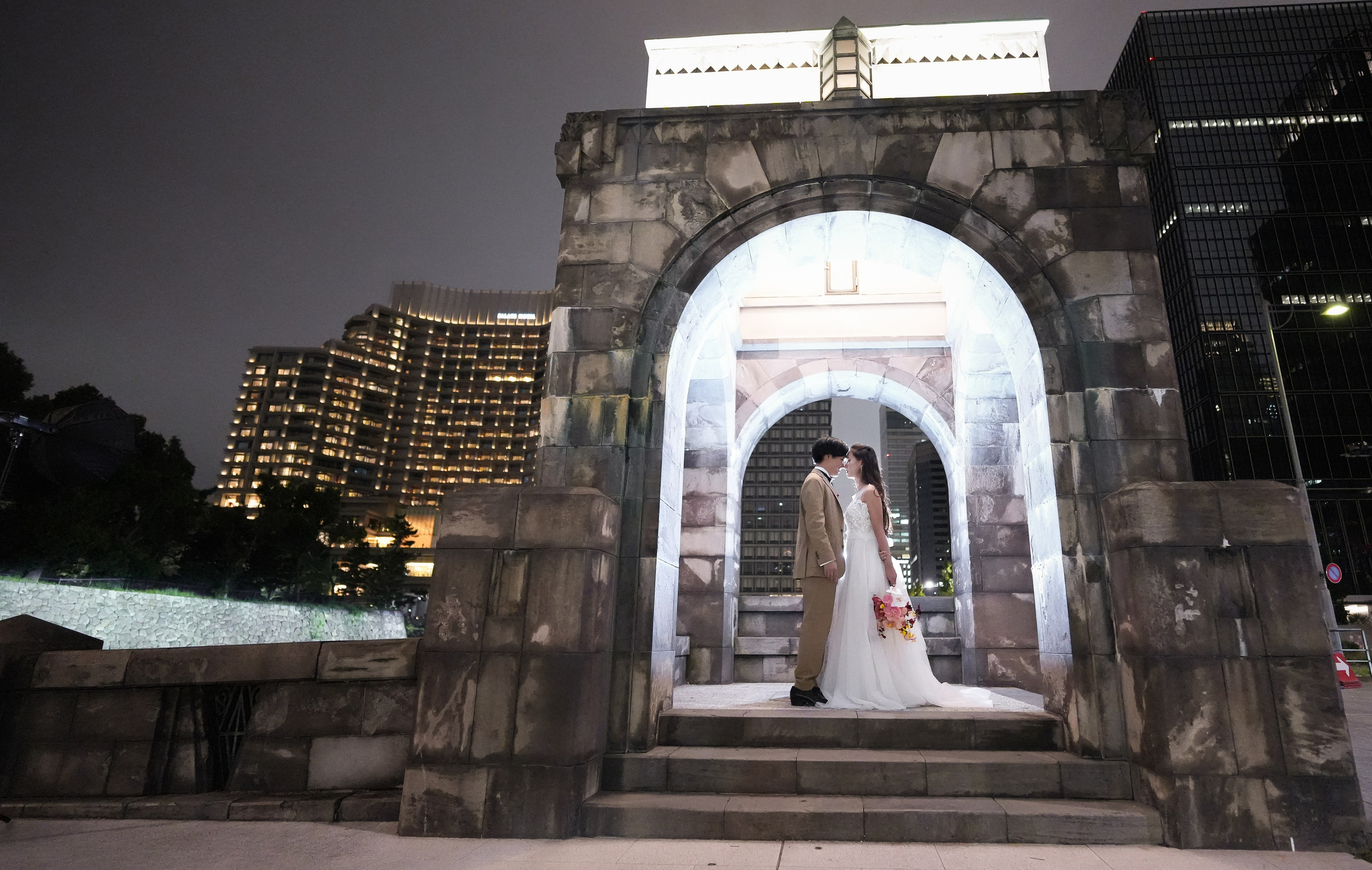 Вечерняя свадебная съёмка в Токио. Фотограф в Токио Япония
