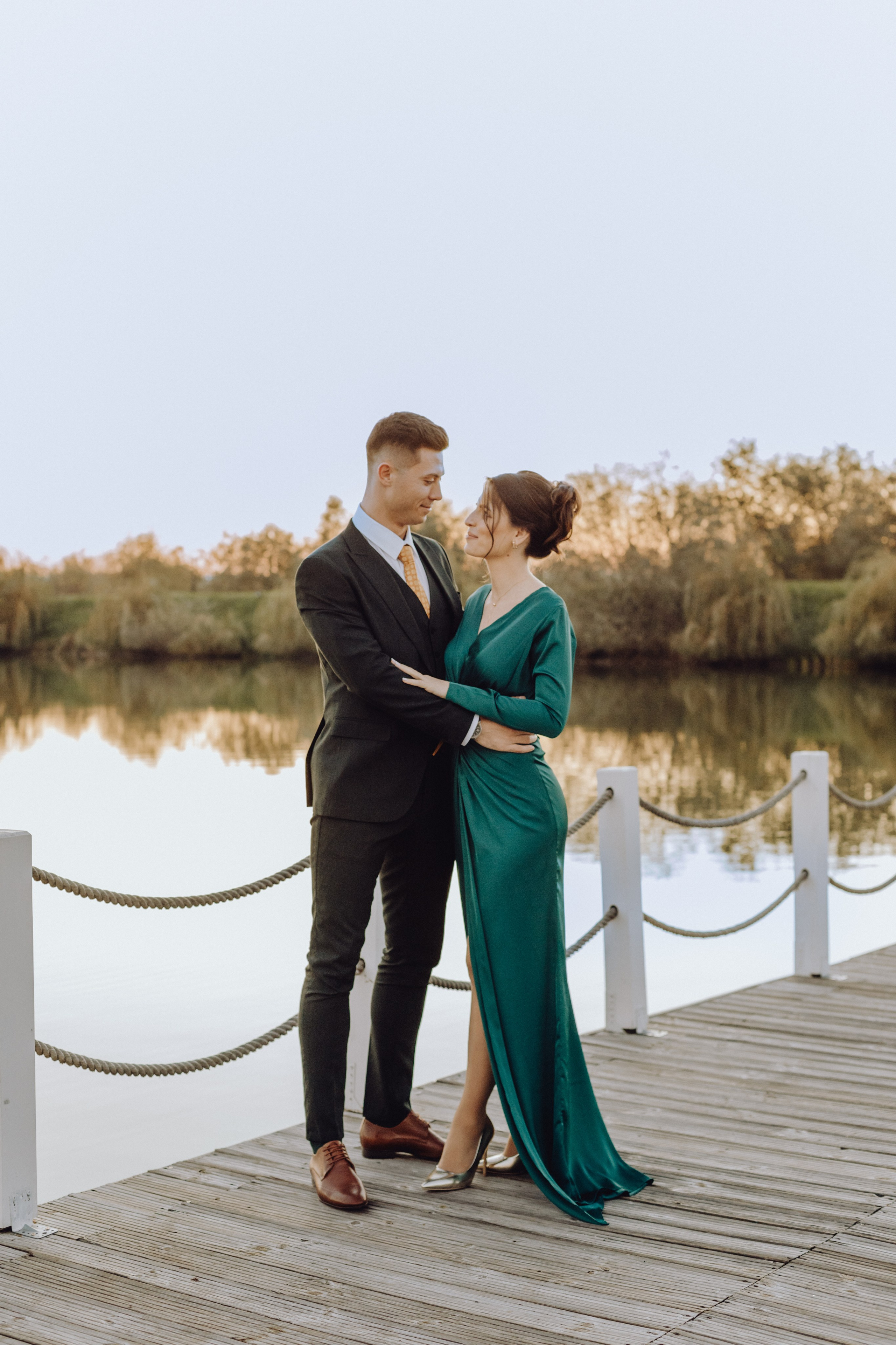 Andrei & Denisa. Wedding & couple photographer from Romania Rut Vetan