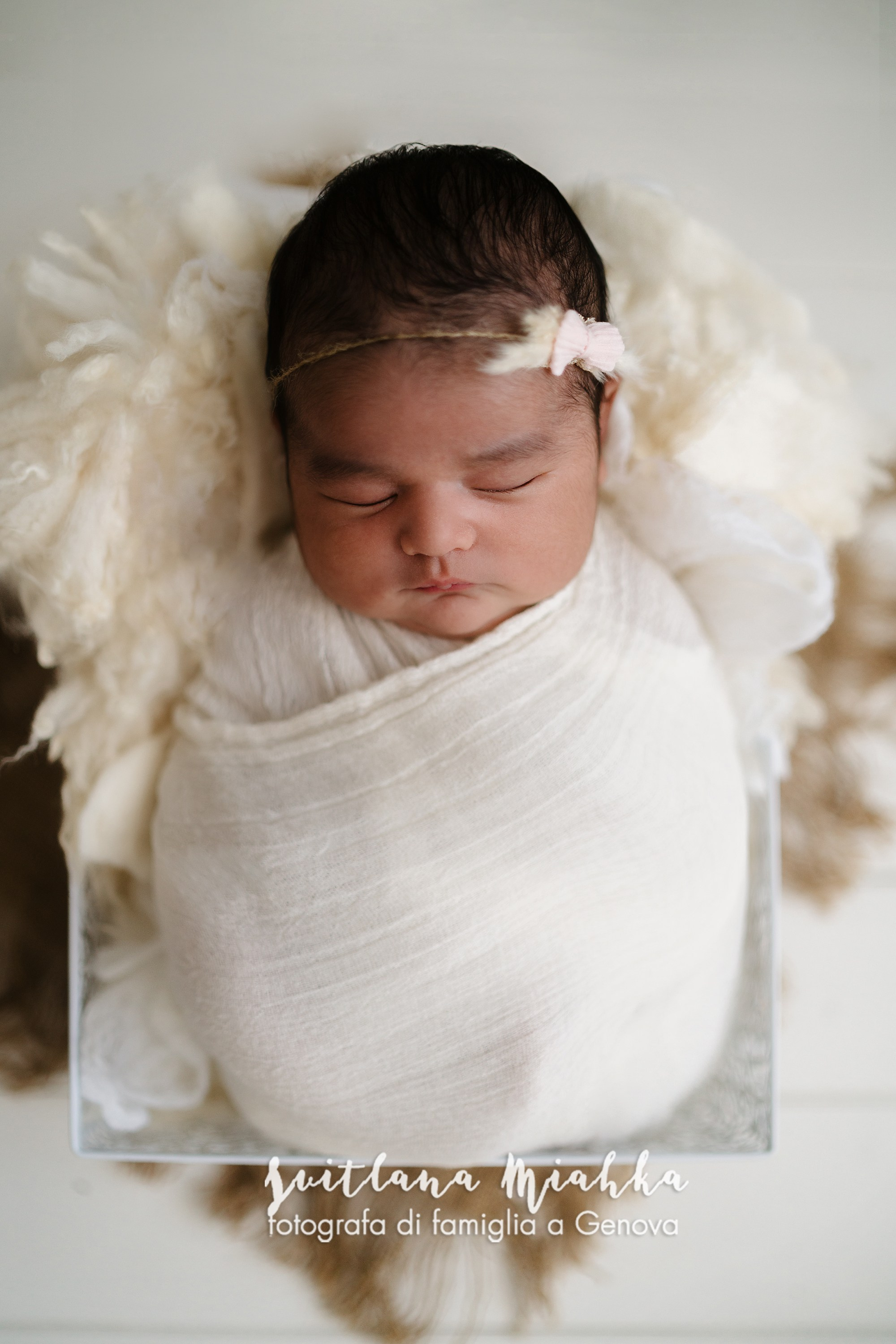 Newborn 2025. Svitlana Miahka fotografa a Genova