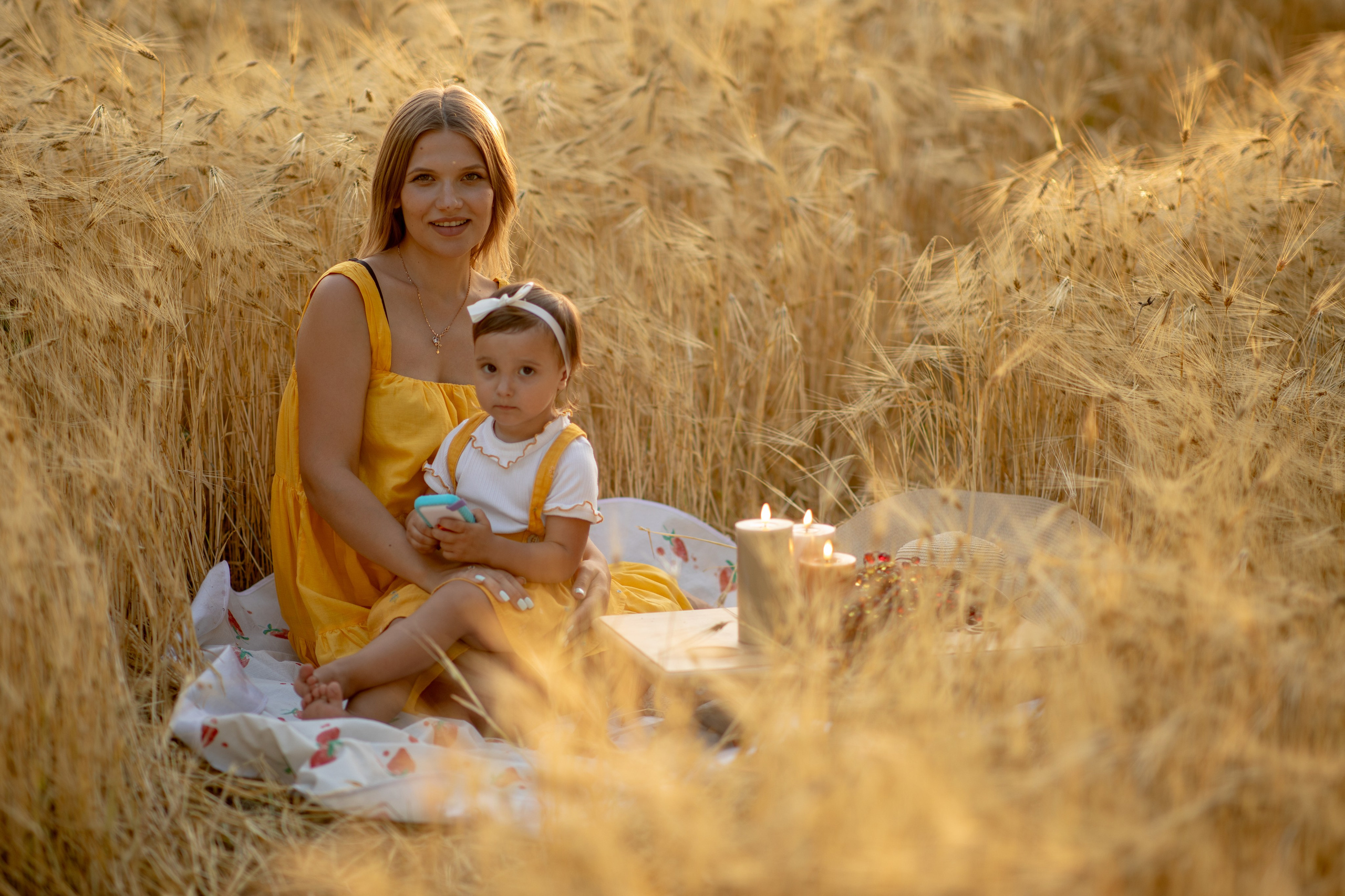 Family photo Maria si Elenica. N.D.photograph - fotograf de familie și portrete în Republica Moldova