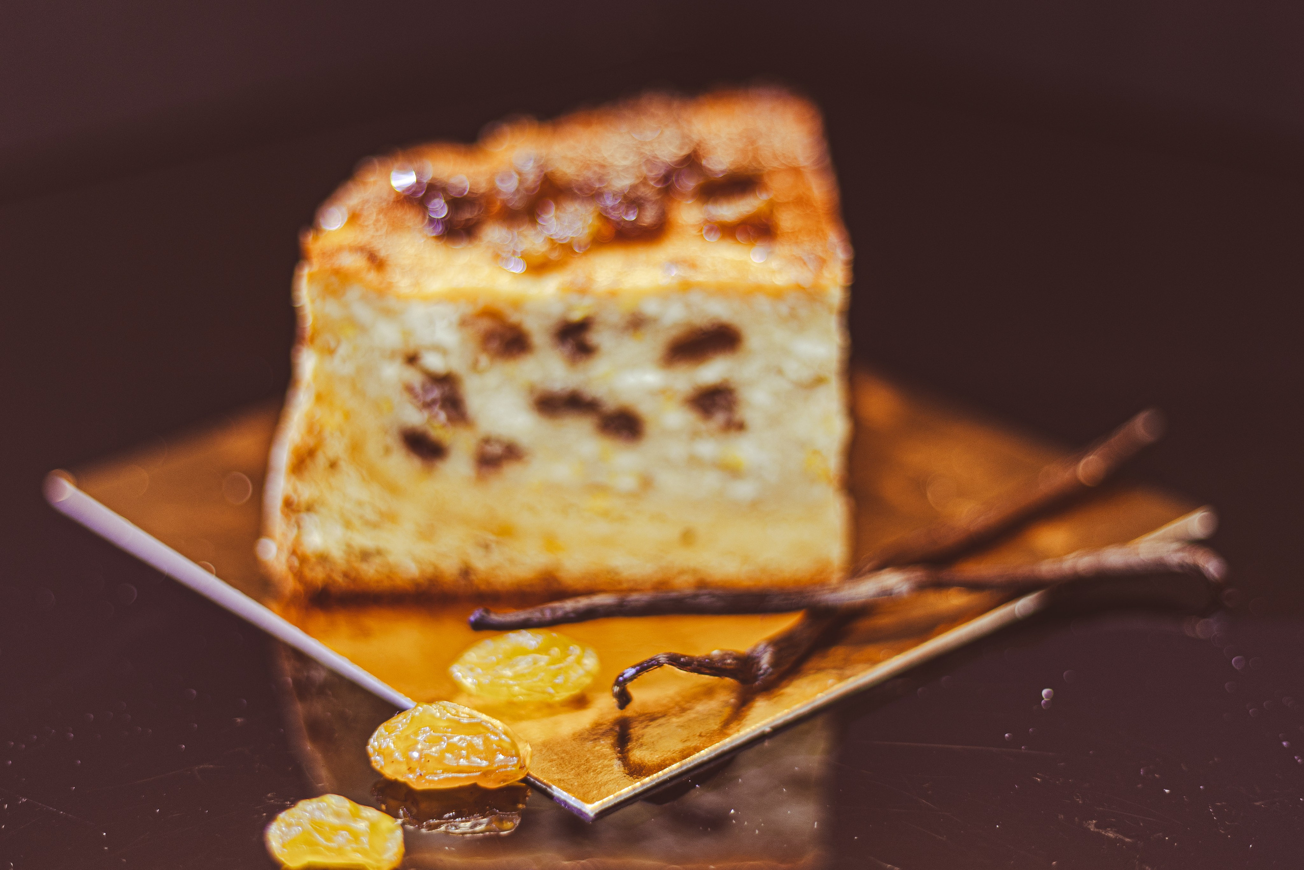 Fotograf. Lucrez cu oameni, produse și spații. Portret și fotografie creativă. Bacău, România. Lidia Savinoiu