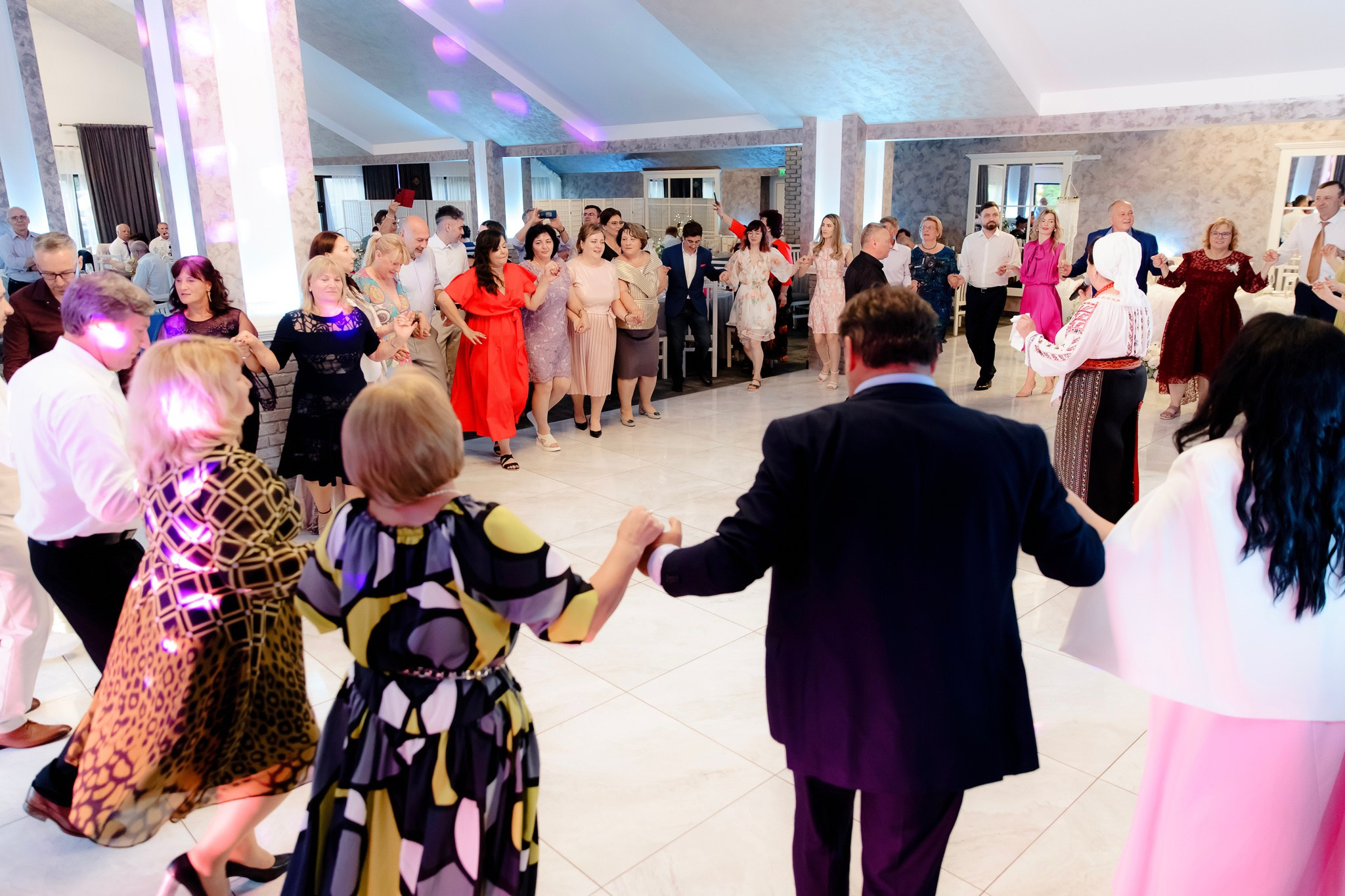 Ioana & Ionuț | Nuntă de poveste la Păstrăvăria Poiana din Mălini județul Suceava. Servicii foto-video profesionale, pentru momente de neuitat