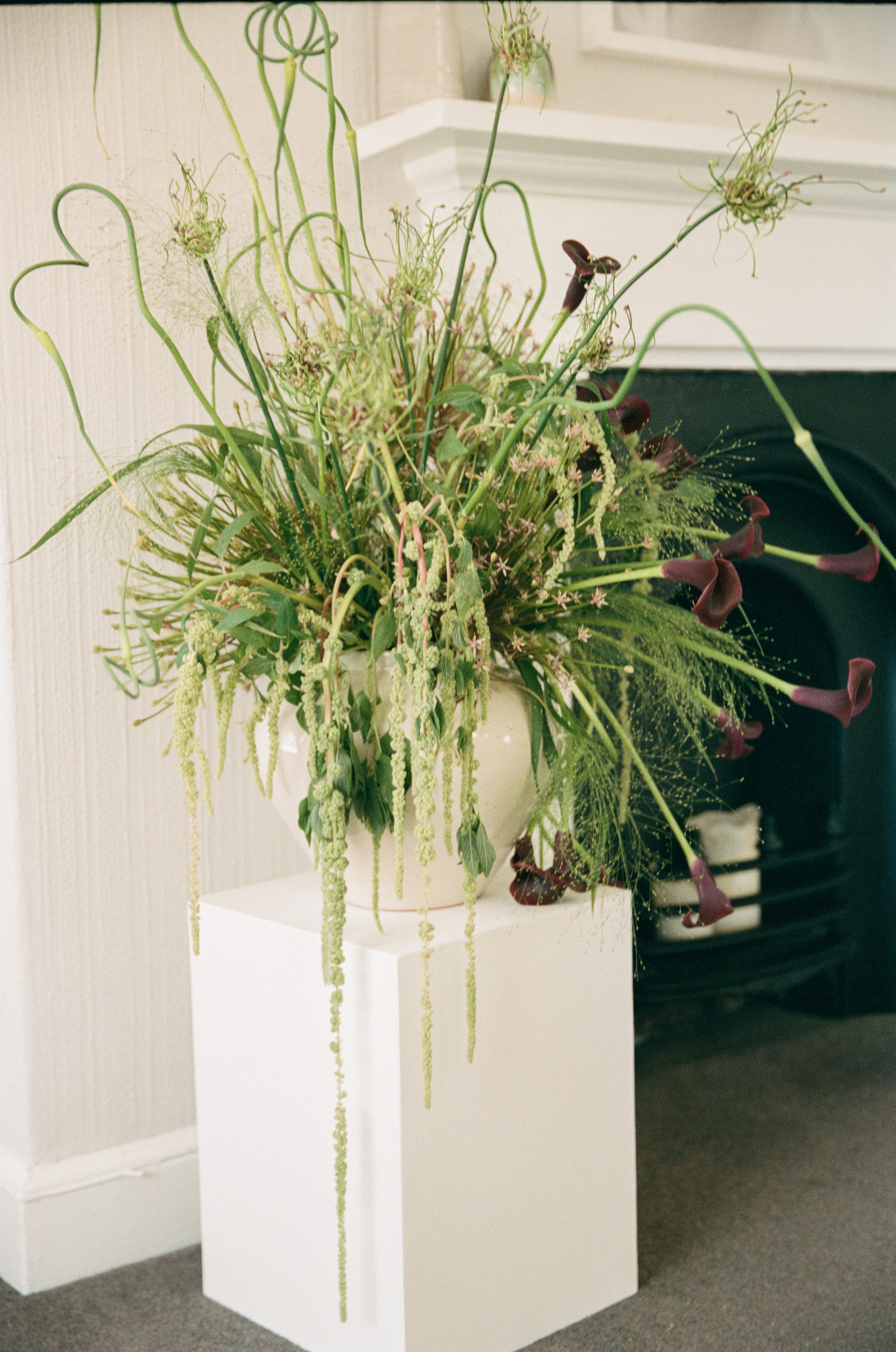 Rolling In Roses ||| 35 mm. Timeless Wedding & Events Photography. Based in London, working across Europe