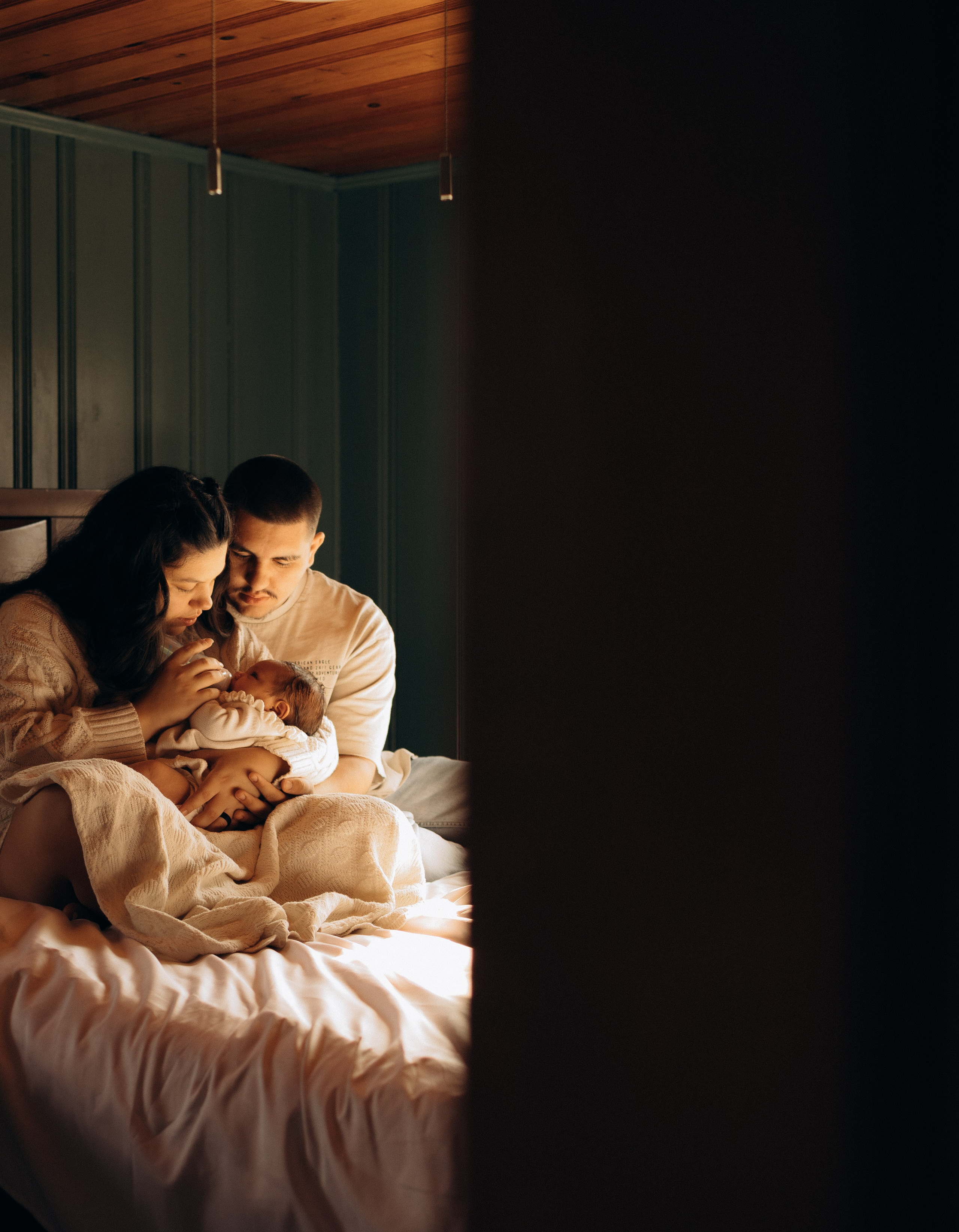 Newborn lifestyle documentary photographer