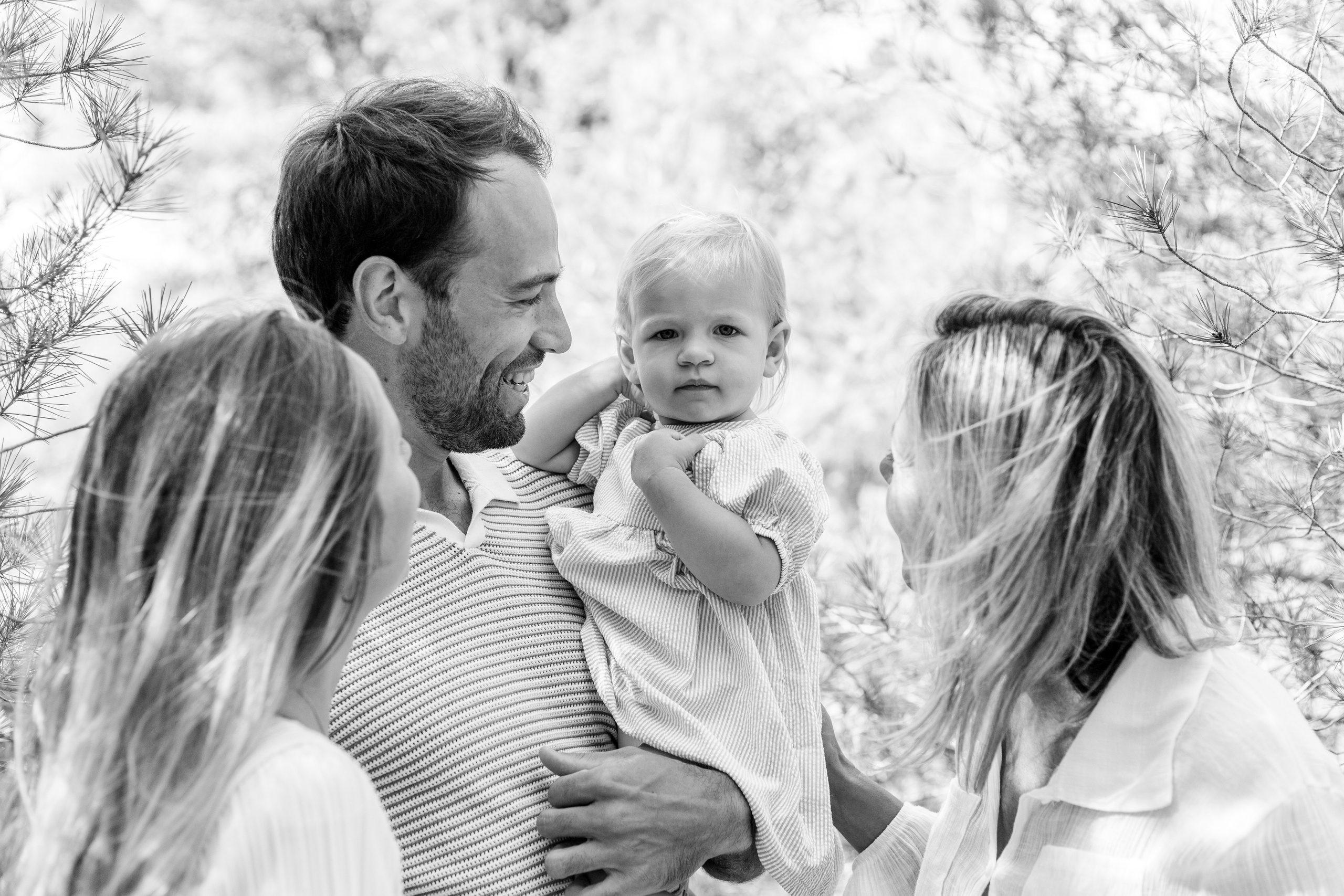 Elise et sa famille. Studio photo « Partage ton bonheur » – Photographe famille près de Châtellerault, Poitiers et Tours