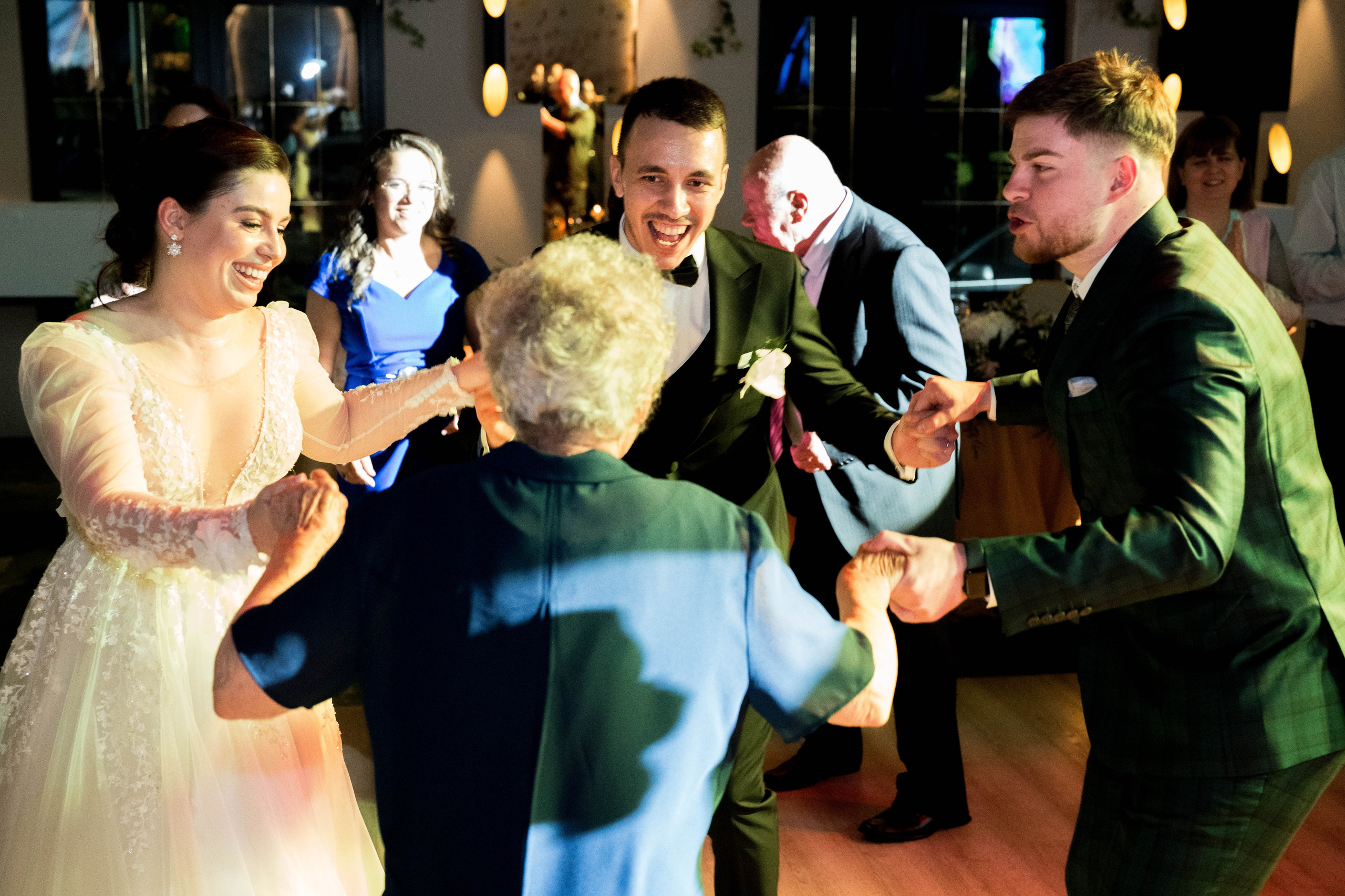 PARTY. Gabriel Florea — Fotograf nuntă București