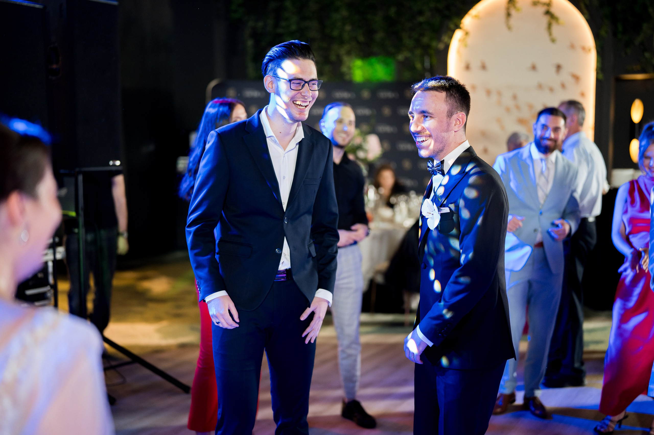 PARTY. Gabriel Florea — Fotograf nuntă București