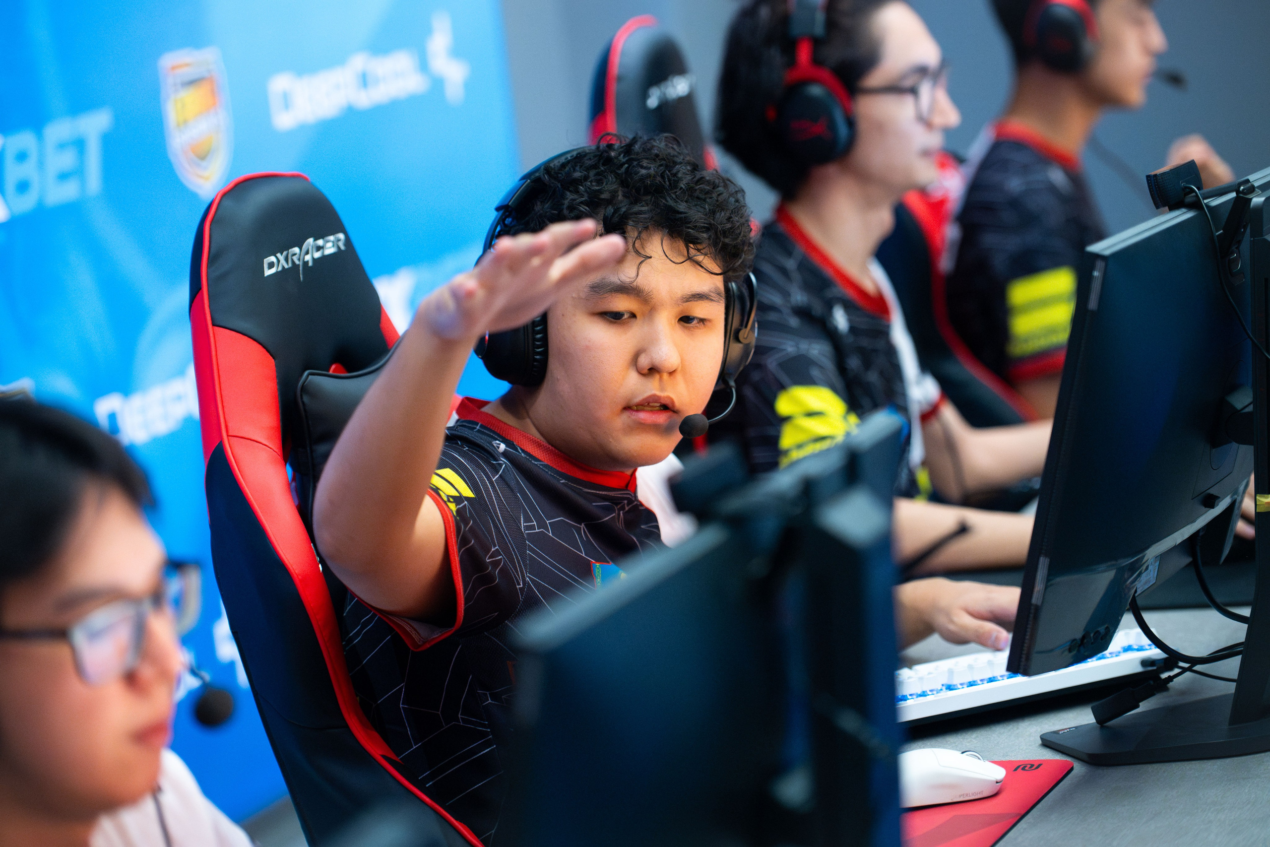 LanDaLan & FRAG & GLuck Yungstar & UCA