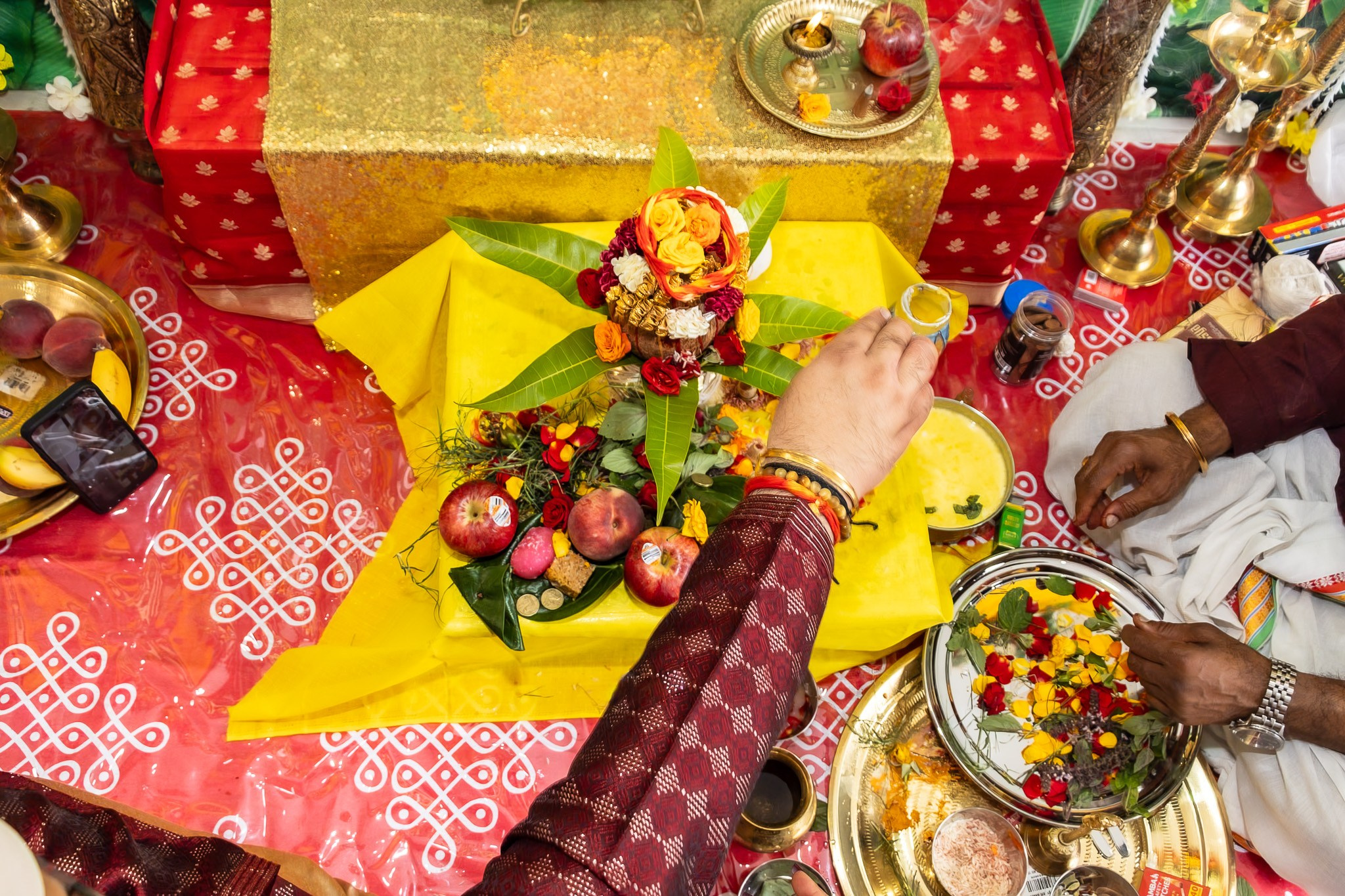 Mitesh & Asmita’s Housewarming. MHCreative is family-oriented photographer based in SYDNEY