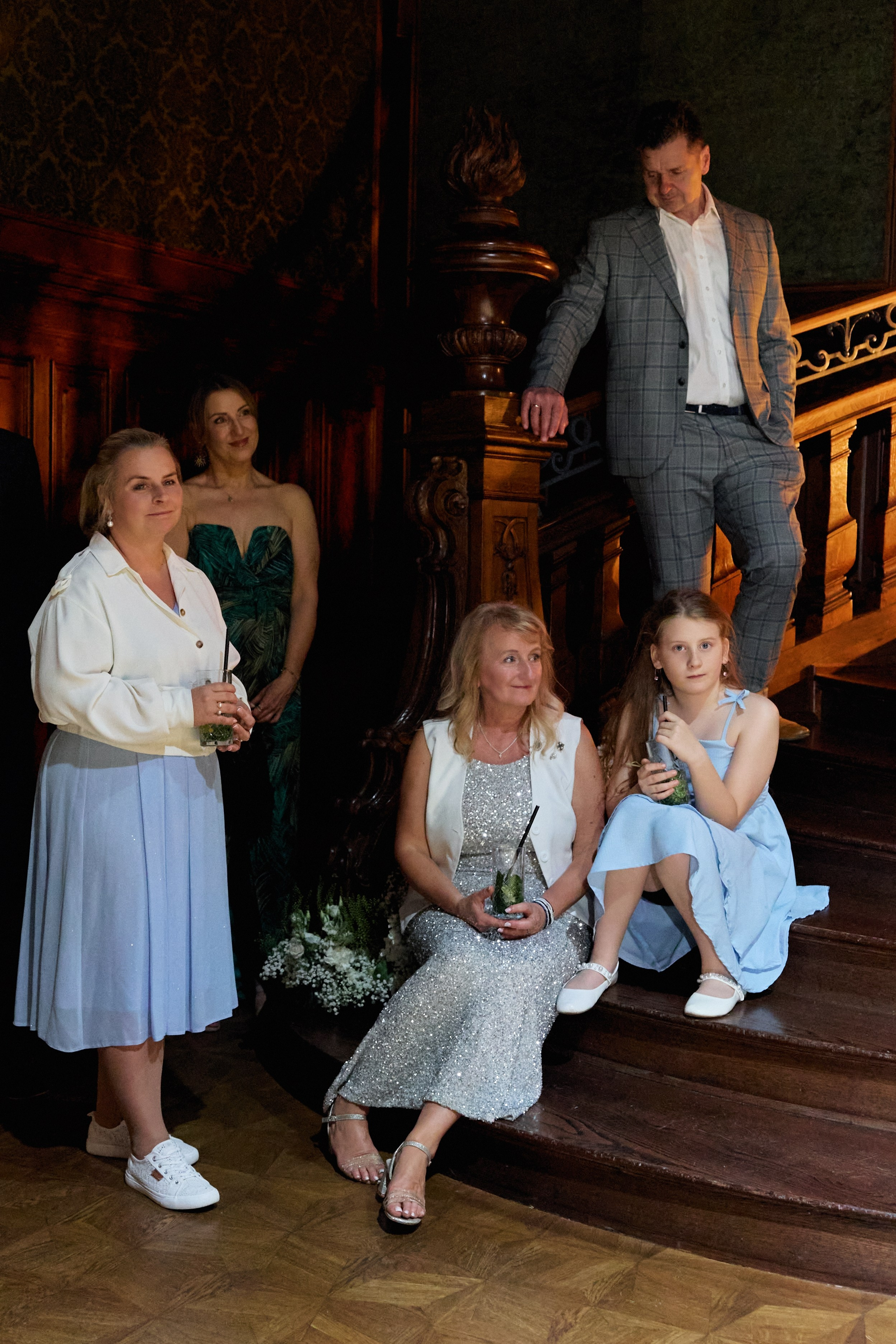 Wiktoria & Kacper. Pałac Goetz. Fotograf ślubny i rodzinny w Krakowie Yana Klymova