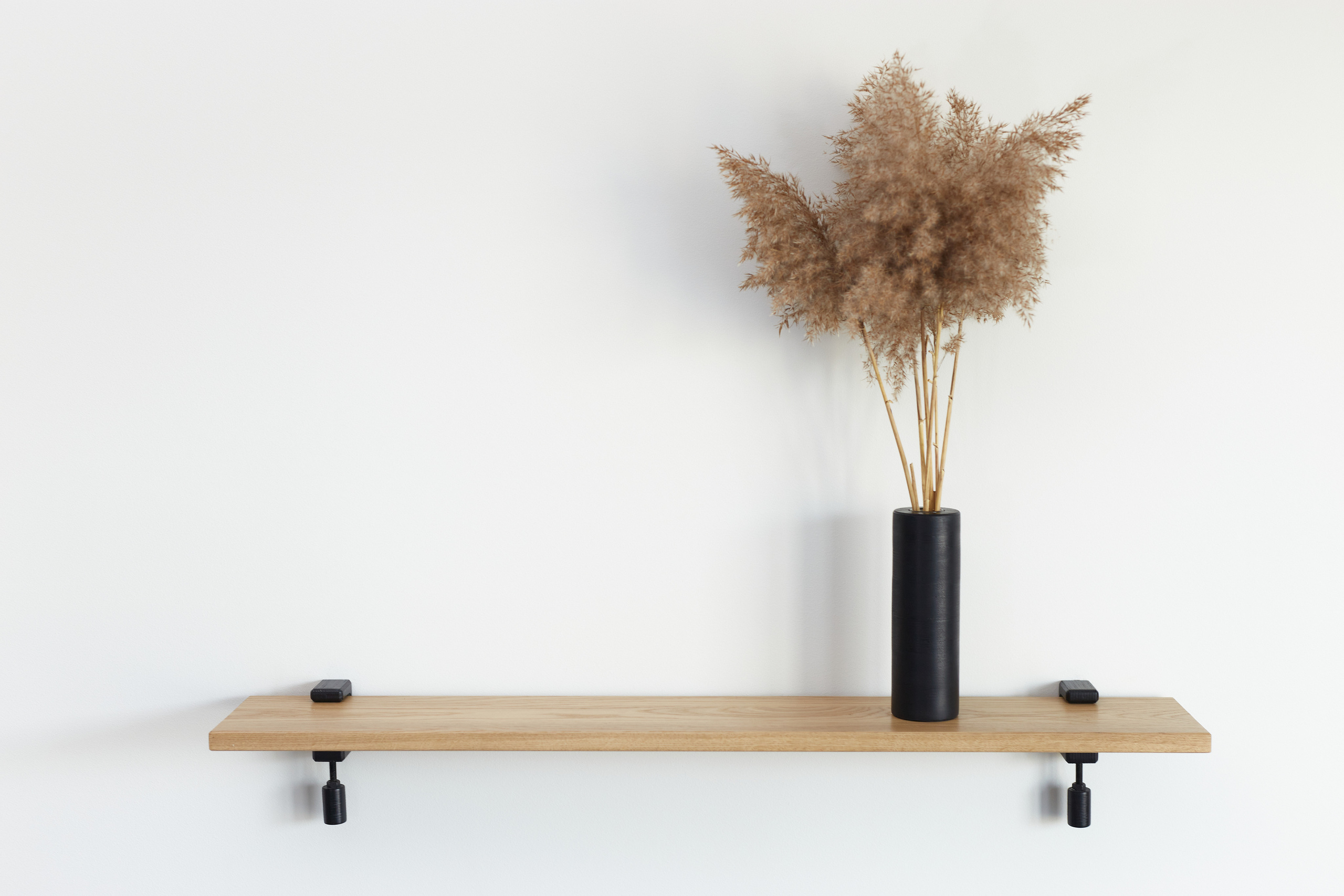 Product photographer in Riga. Photographer in Doha, Qatar