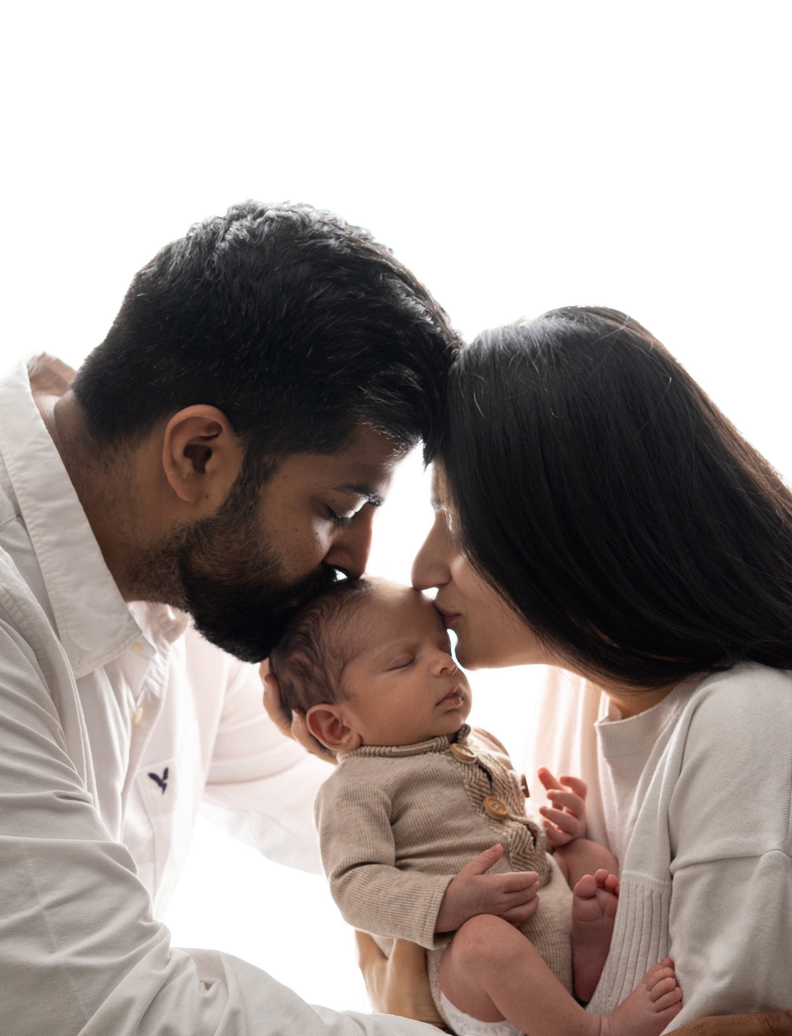 NEWBORN PORTFOLIO. Newborn Photographer and life casting in Dubai Dariya Saeed