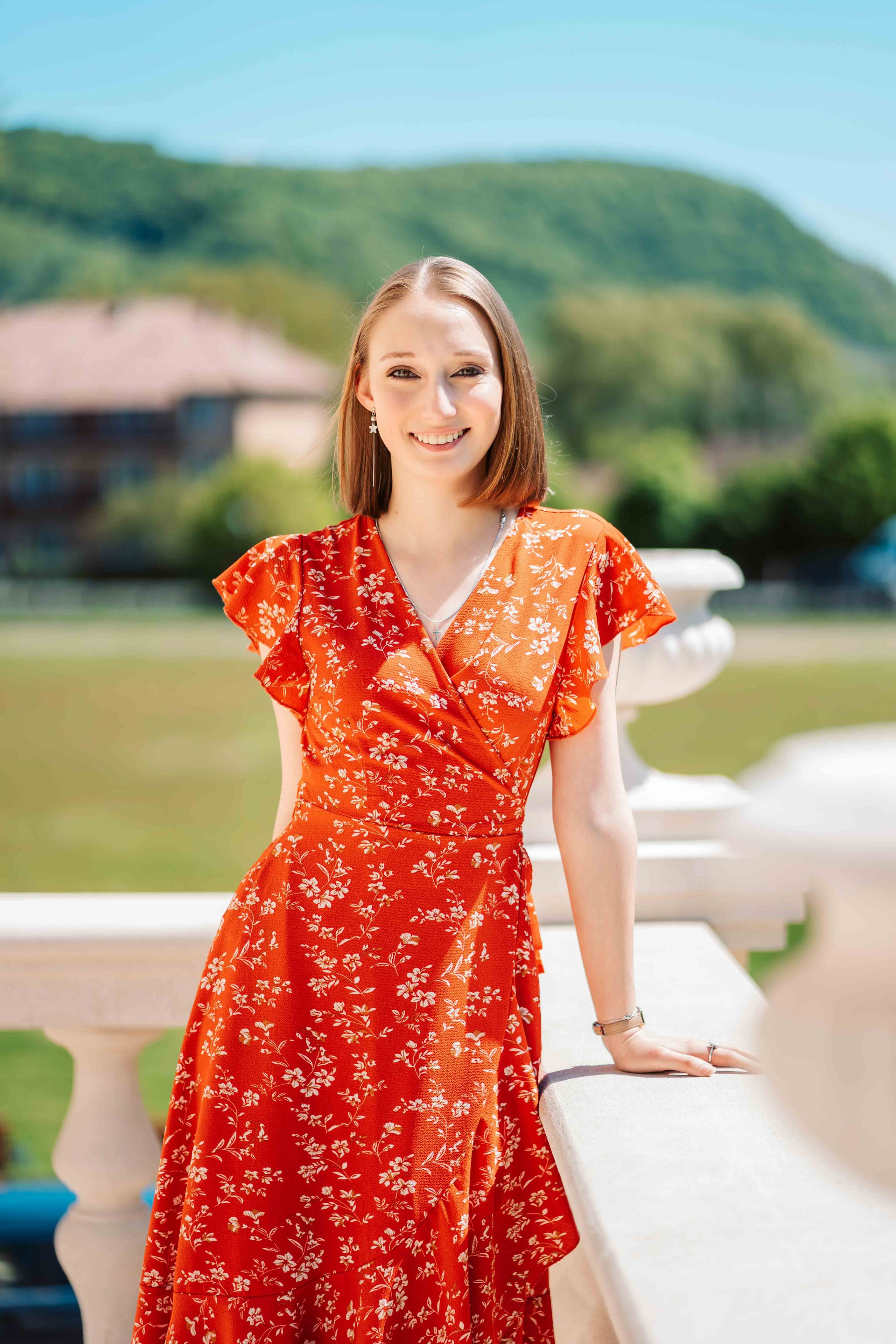 12F — Pedagogic. Contrast Studio