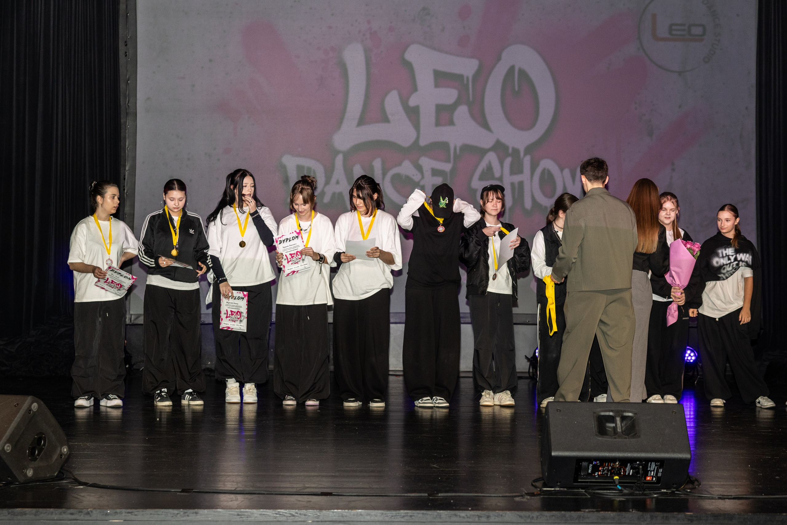 LEO DANCE SHOW WINTER 2025. Семейный и детский фотограф в Варшаве Мила Бобровская