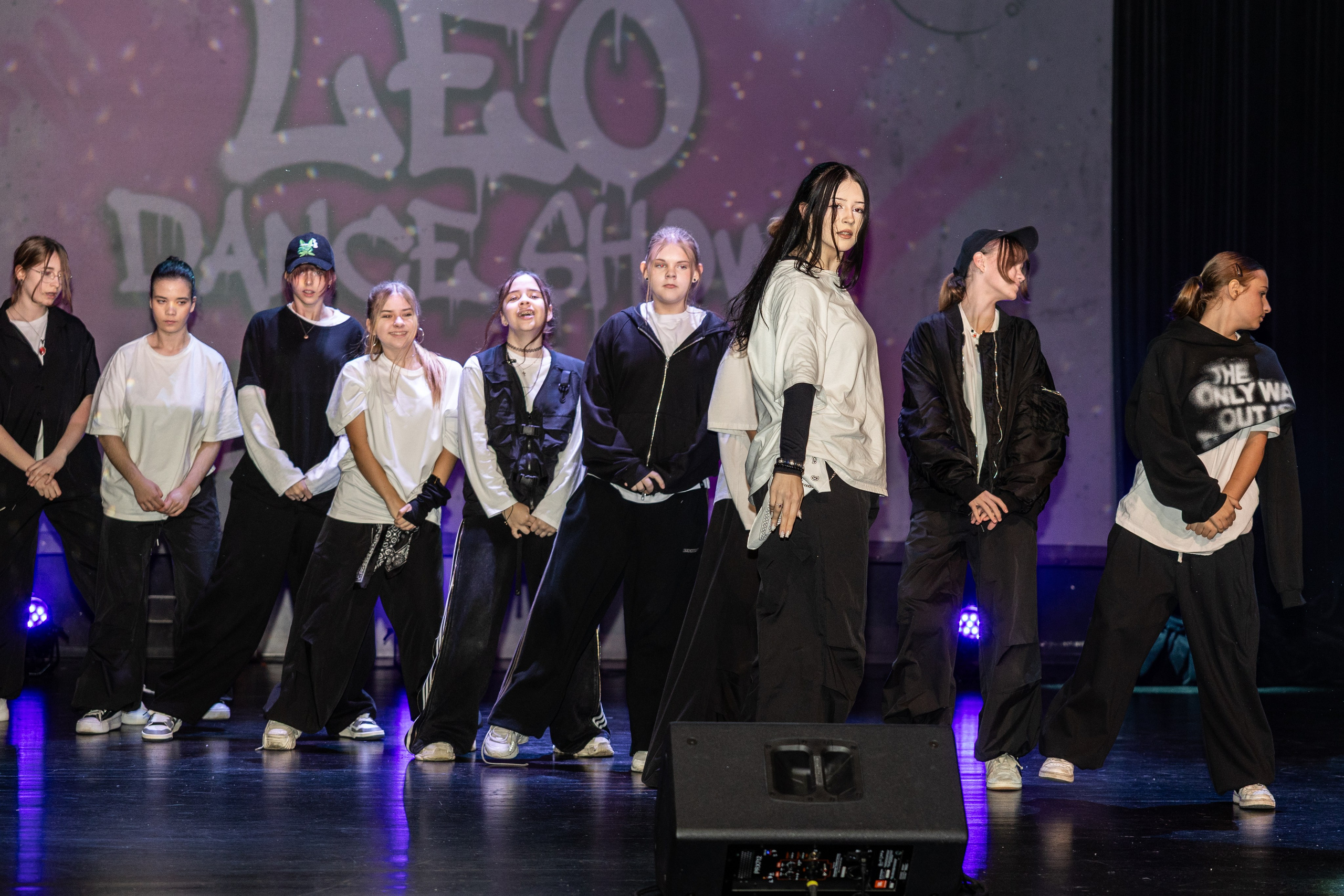 LEO DANCE SHOW WINTER 2025. Семейный и детский фотограф в Варшаве Мила Бобровская