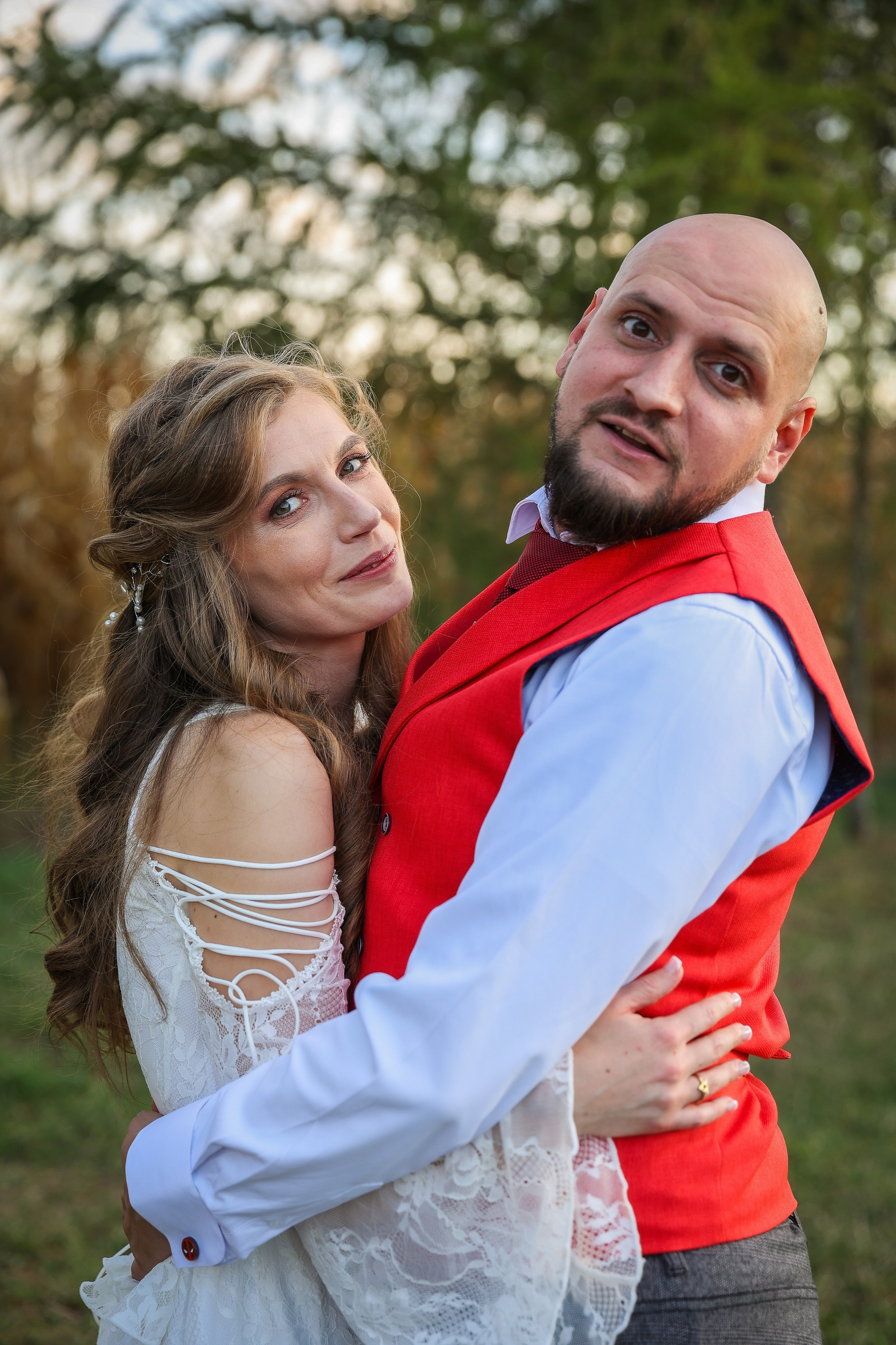 Orsi & Remus, eleganță în inima Transilvaniei. Rares Bucur is a professional wedding photographer based in Cluj-Napoca, Romania, specializing in wedding photography