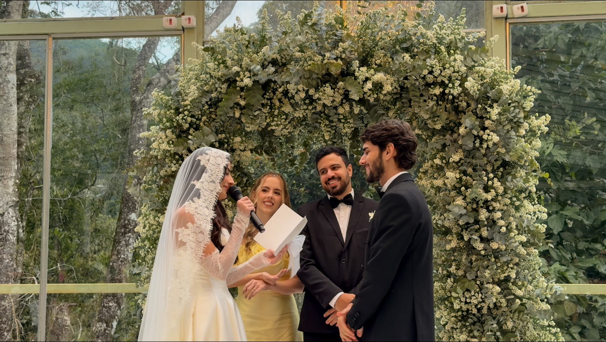 Casamento da Ilana e do Breno no Château do Lago