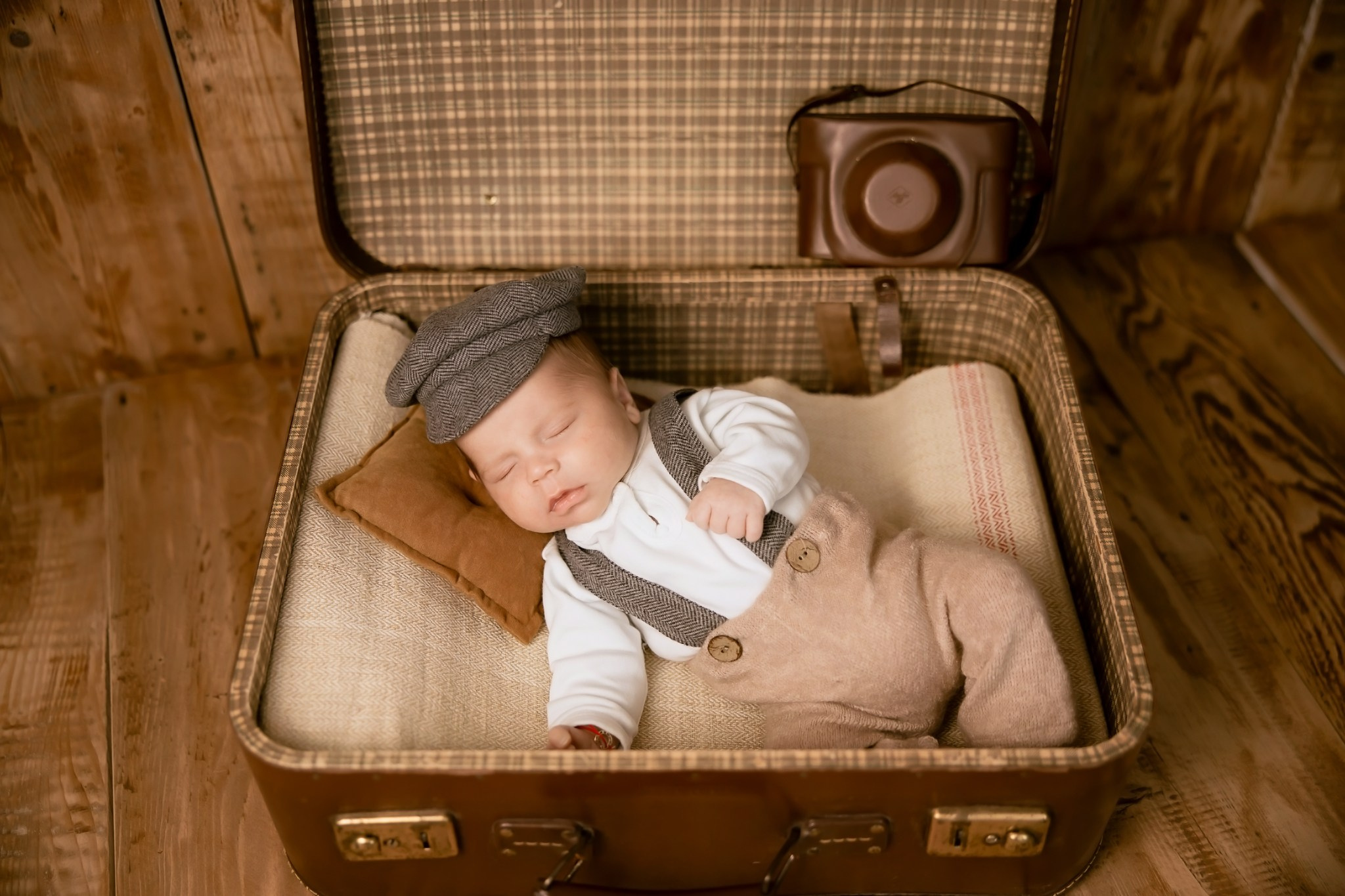 Newborn. Portré 📸 Photographer | Newborn photos • Maternity photos • Engagements • Weddings • Events • Portraits • Families • Birthdays • Parties