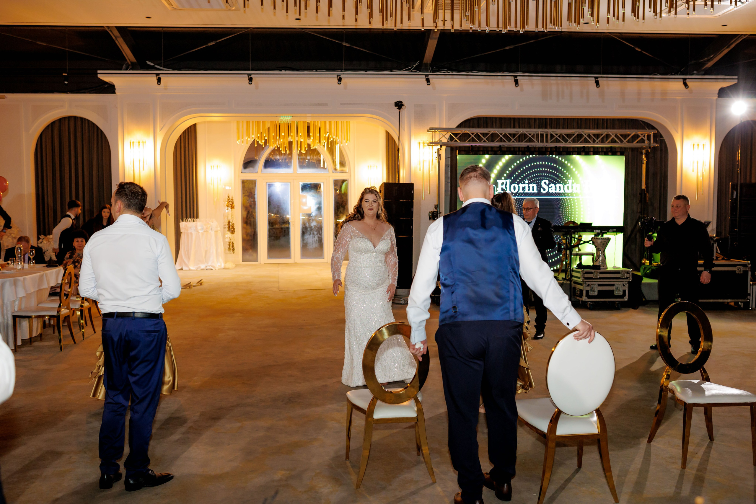 Povestea voastră, regizată de noi |Cristi Turculet Videograf Nuntă Suceava | wedding highlight. Servicii foto-video profesionale, pentru momente de neuitat