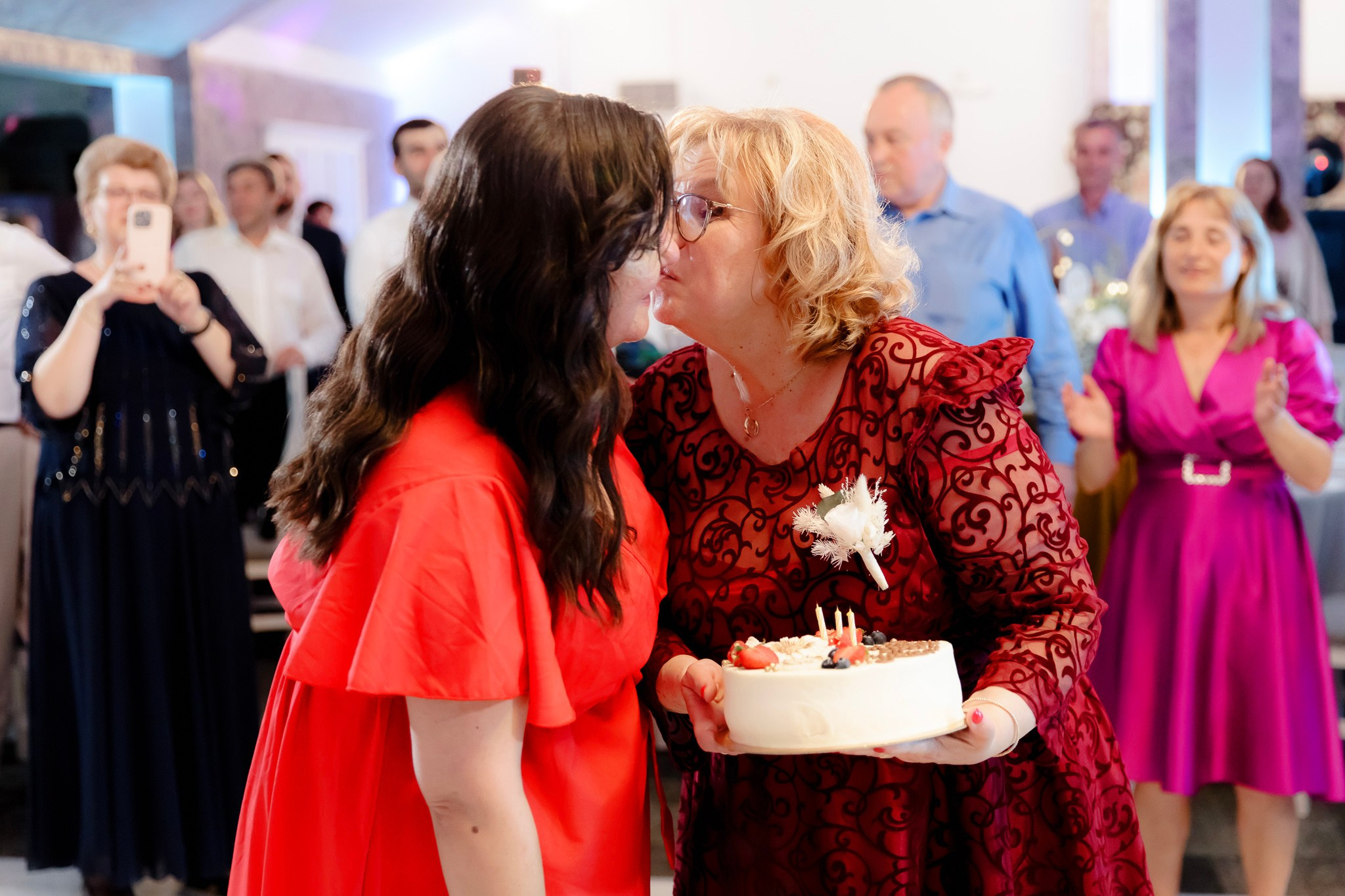 Ioana & Ionuț | Nuntă de poveste la Păstrăvăria Poiana din Mălini județul Suceava. Servicii foto-video profesionale, pentru momente de neuitat