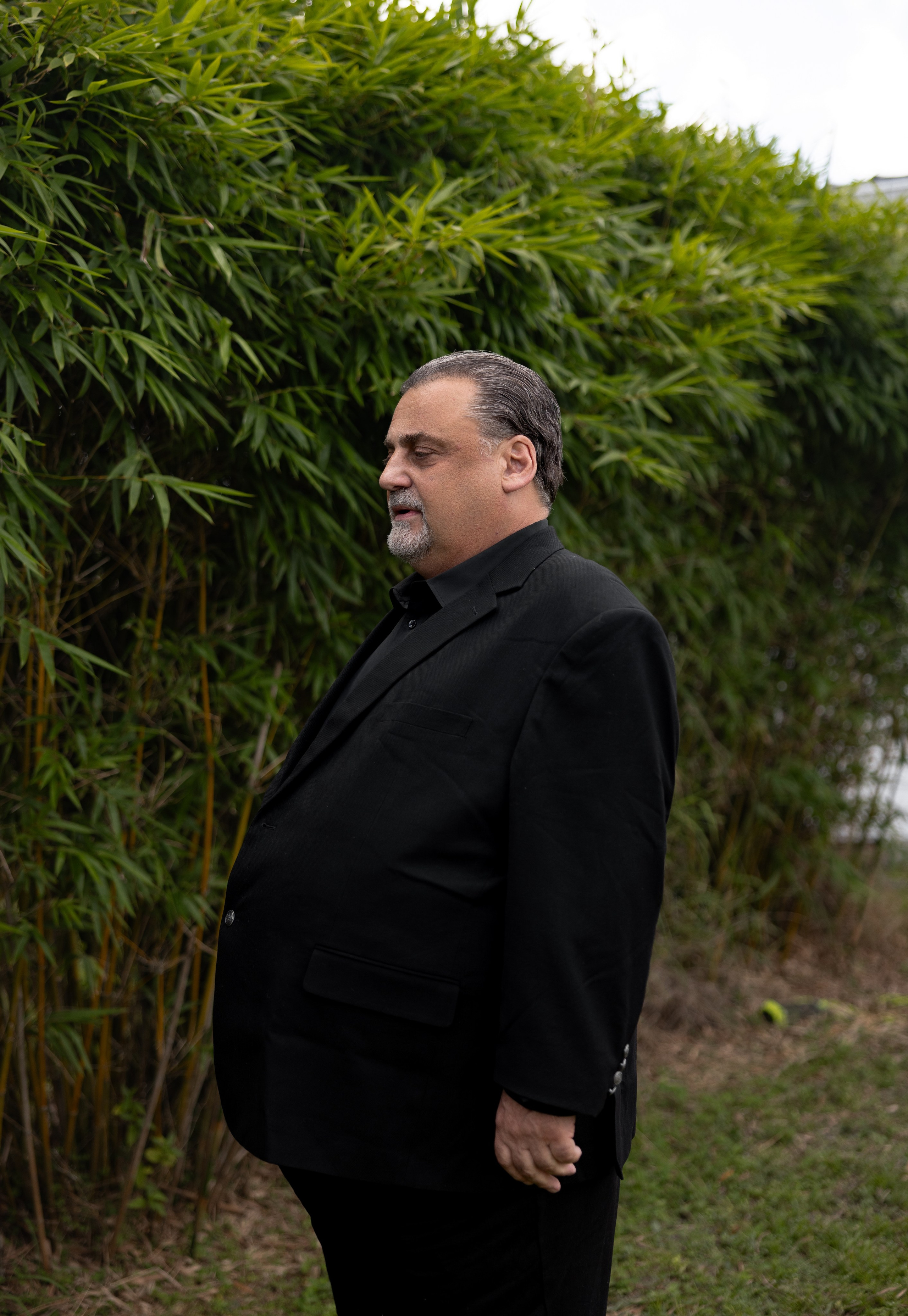 Alexsa and Robert. Ever After Farm Peach. Photographer Anastasia Nagibina