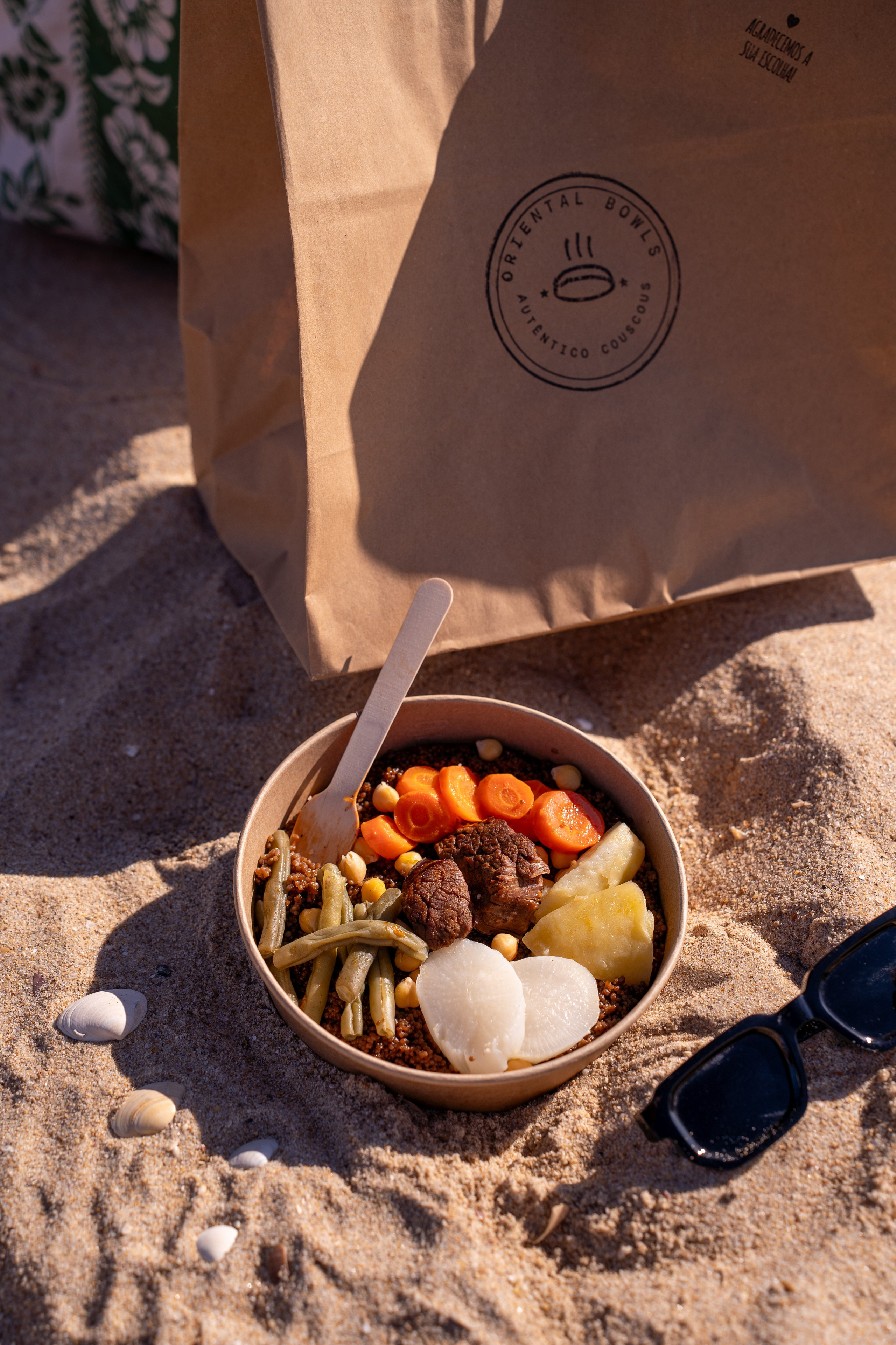 Oriental Bowls — Praia. Frames by Giovani Braga