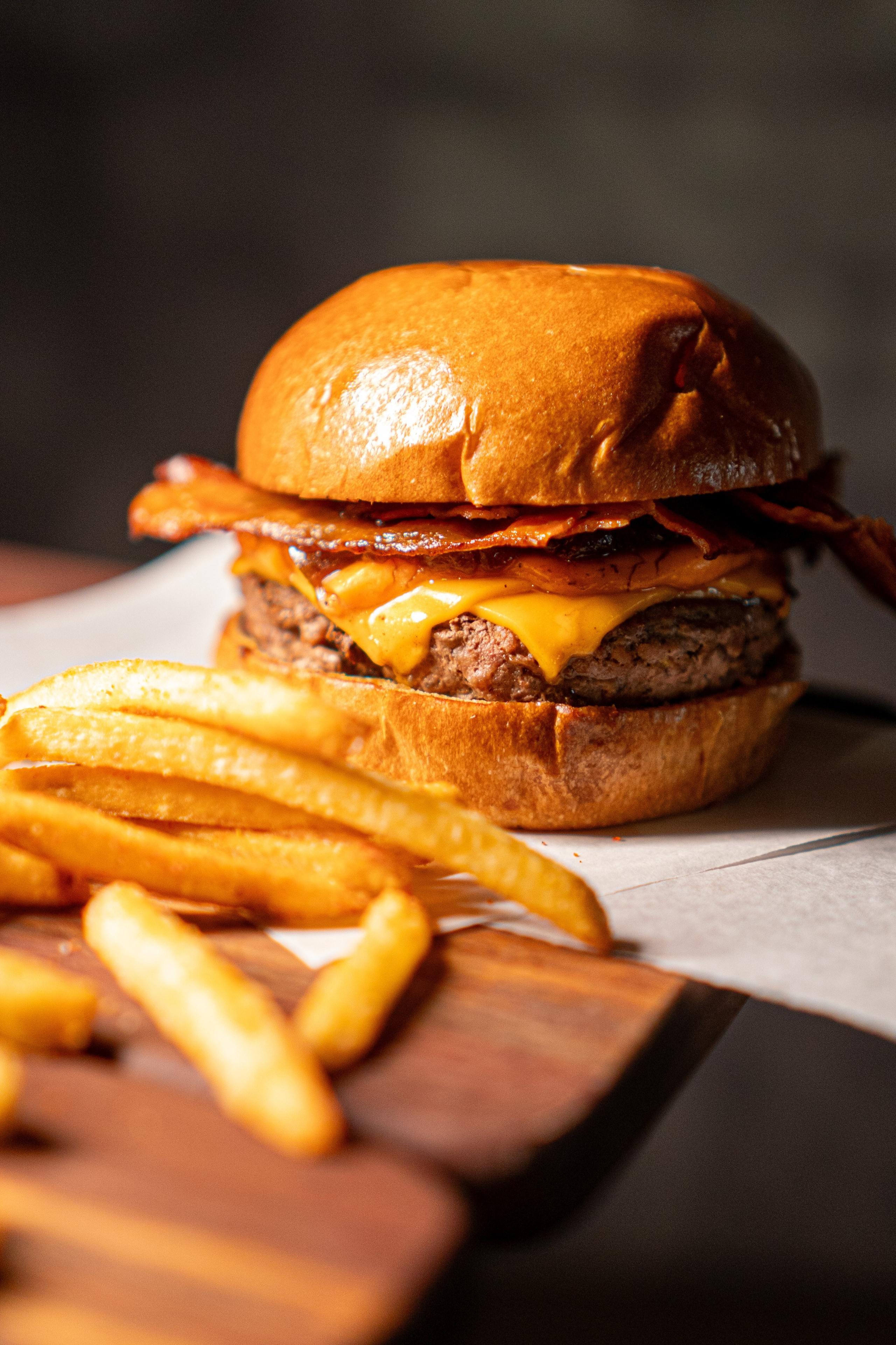 97 Burger. Frames by Giovani Braga