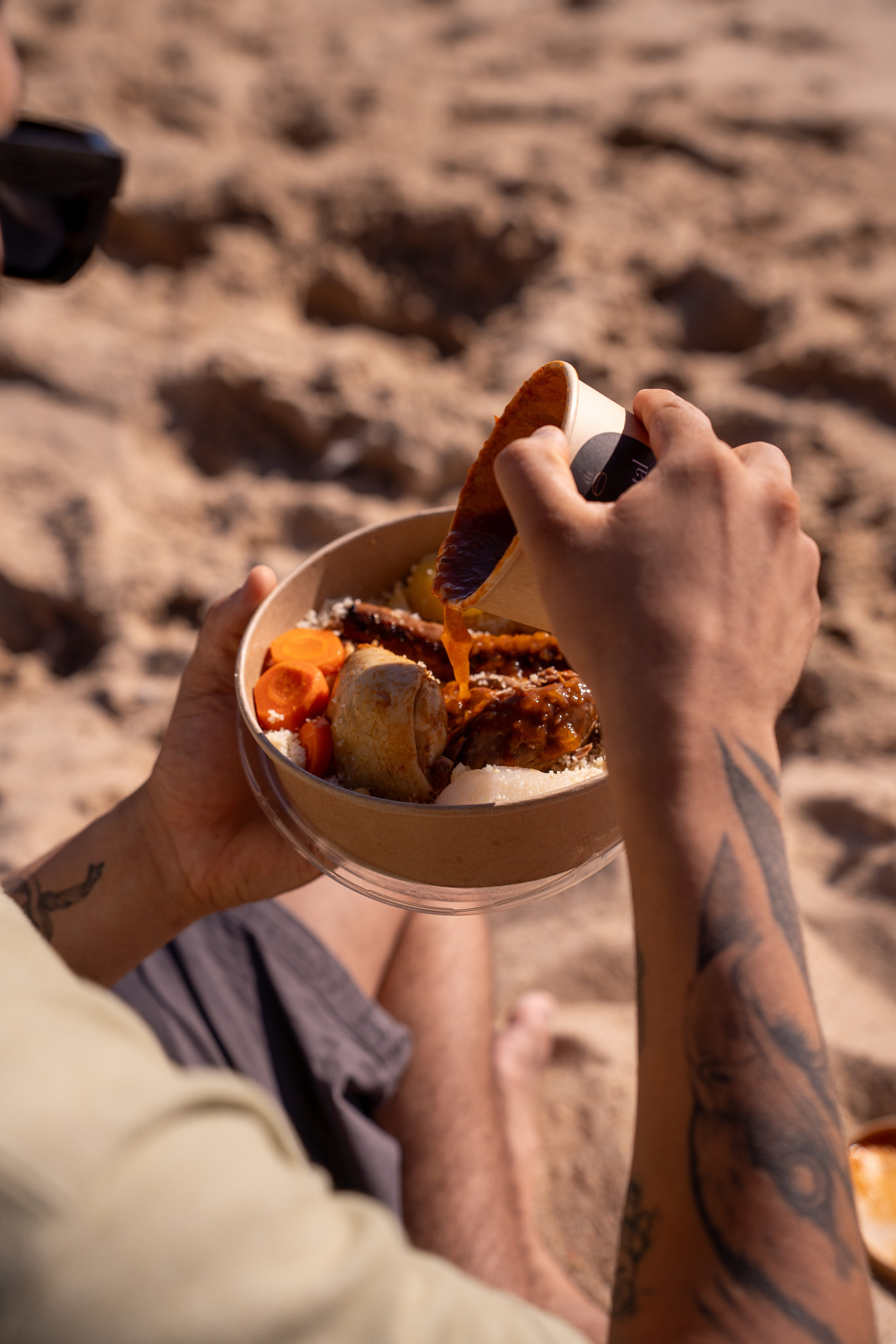 Oriental Bowls — Praia. Frames by Giovani Braga
