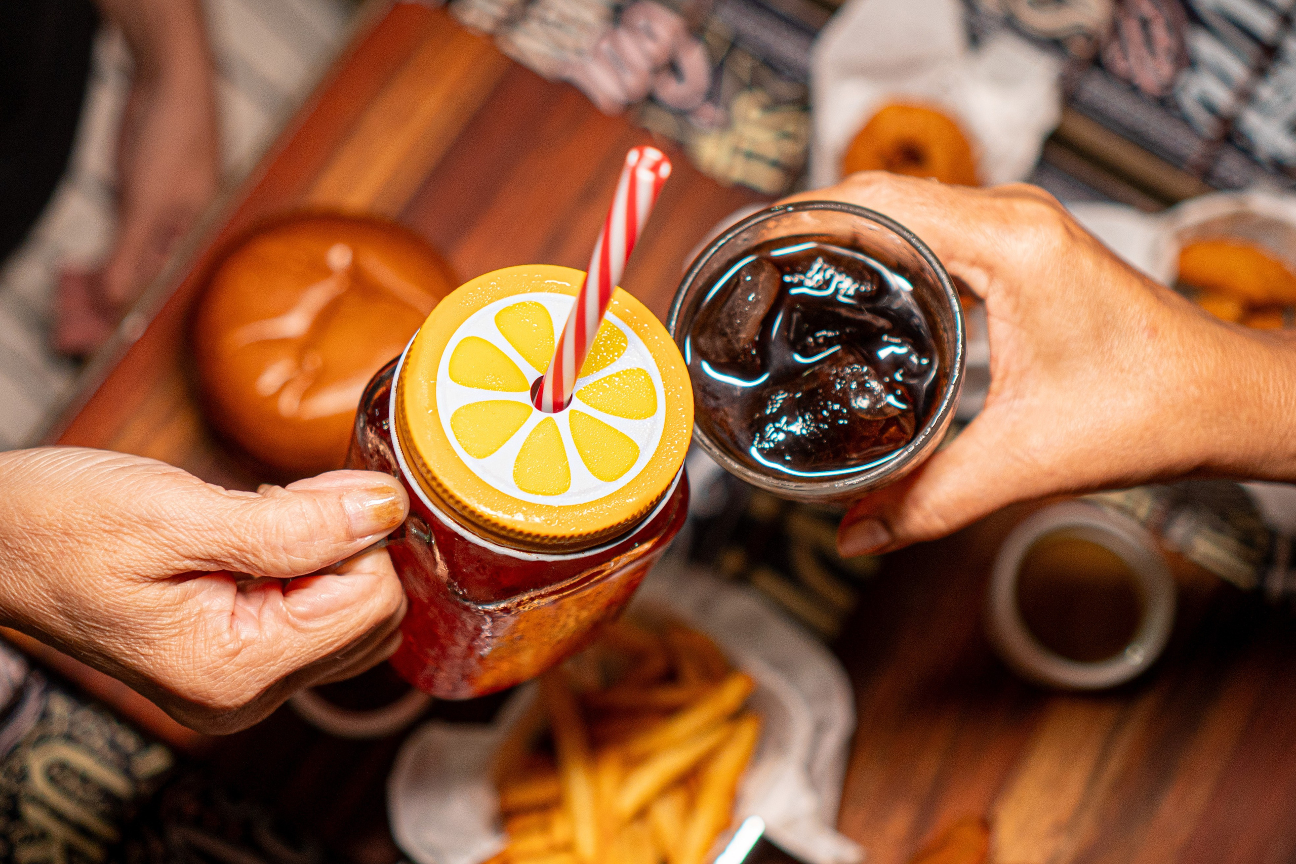 97 Burger. Frames by Giovani Braga