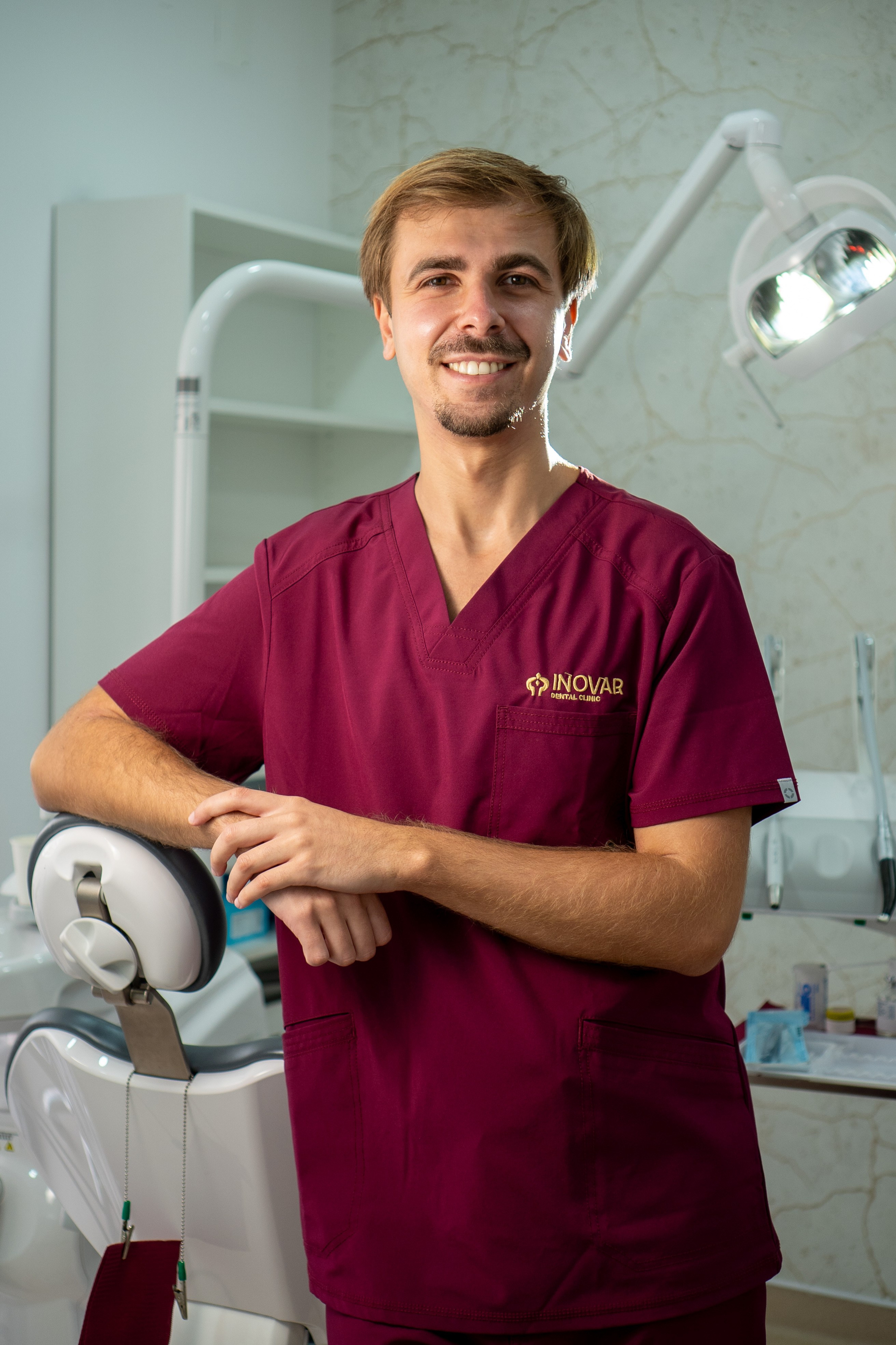 Posicionamento de marca — Inovar Dental Clinic. Frames by Giovani Braga