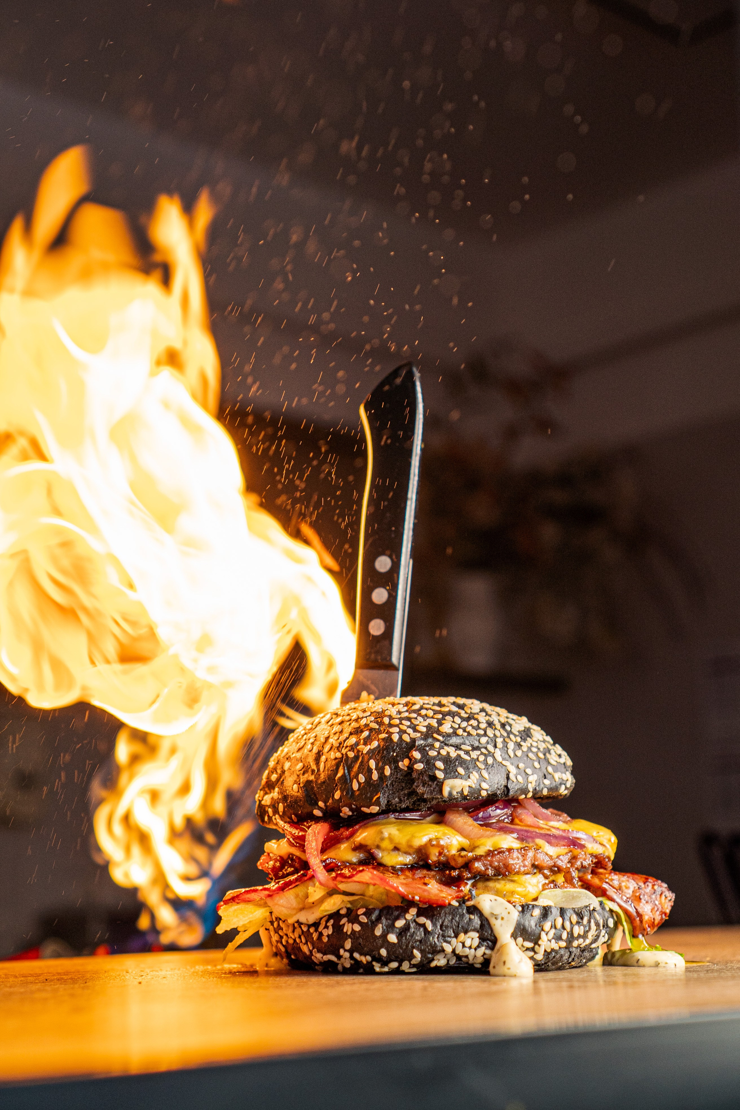 2 Burger. Frames by Giovani Braga