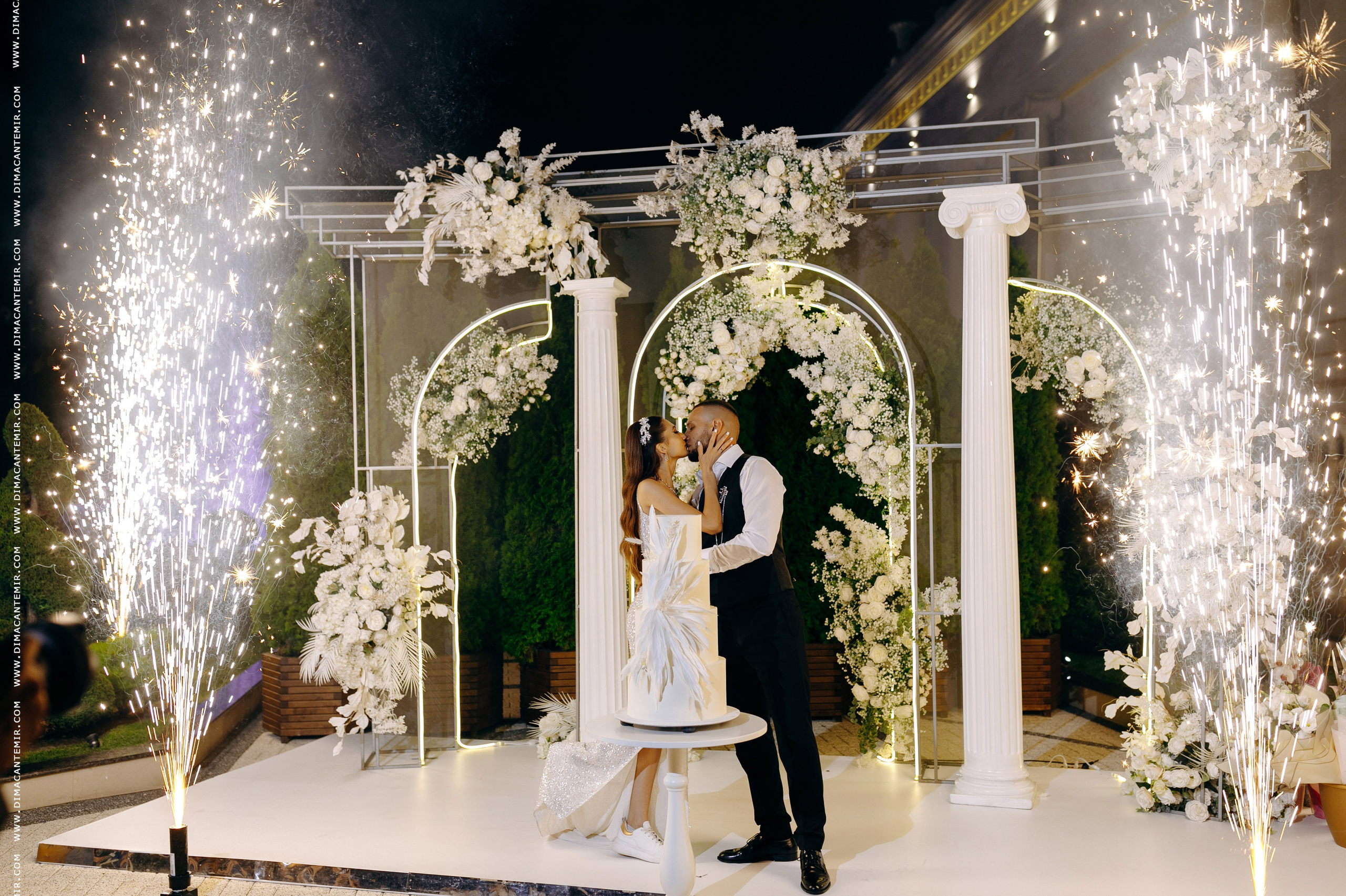 MIHAIL + SABINA | Grand Élysée. Свадебный фотограф Молдова Кишинёв