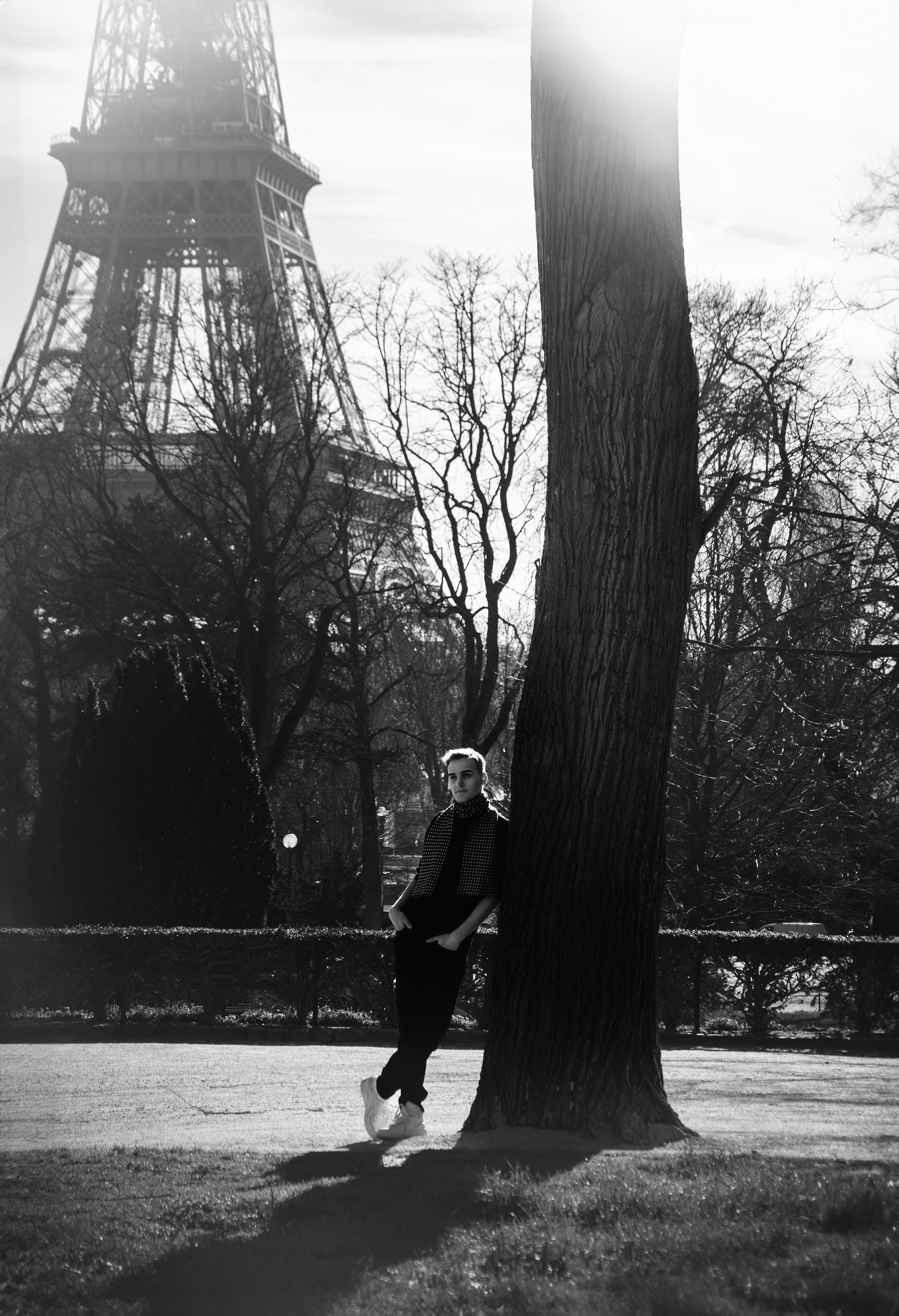 Мужская фотосессия у Эйфелевой башни. Фотограф в Париже Полина Осипова