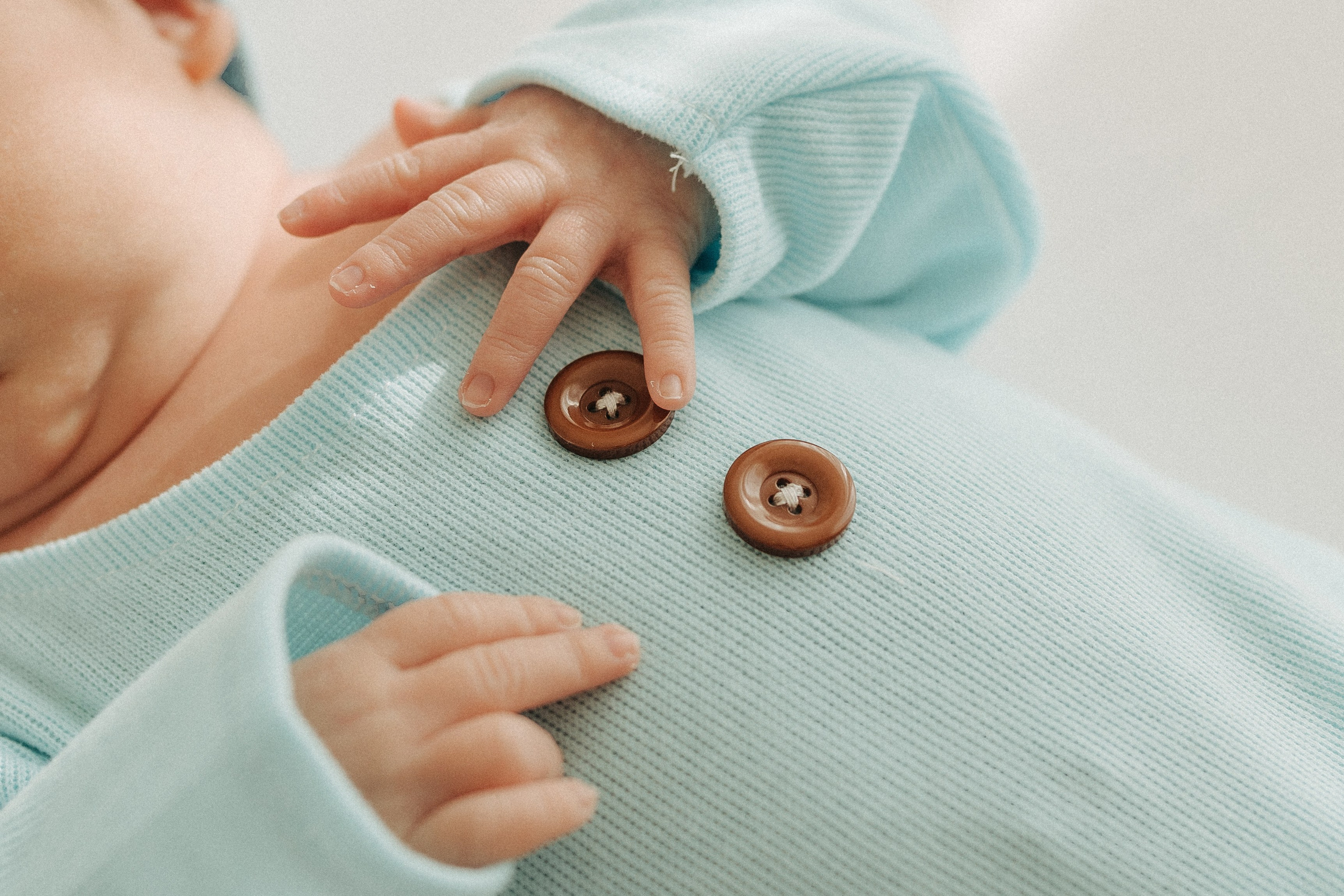 Cozy At-Home Newborn Photography – Warm & Emotional. Alisa Tant — Family and newborn photographer Bucks County, Montgomery county, Philadelphia, NJ