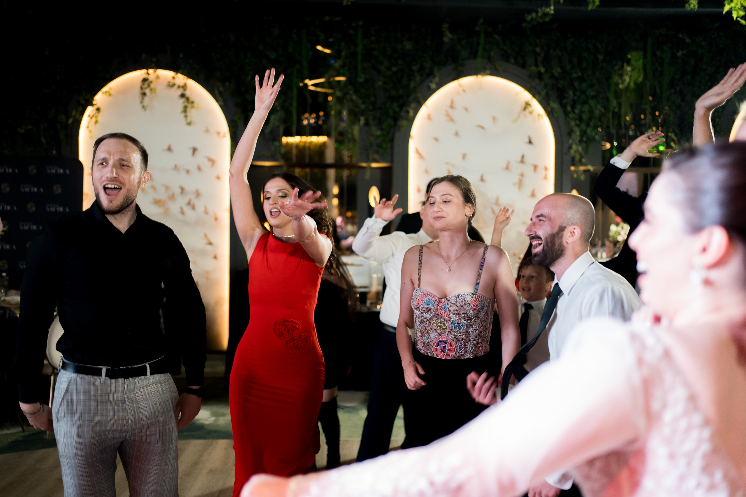 PARTY. Gabriel Florea — Fotograf nuntă București