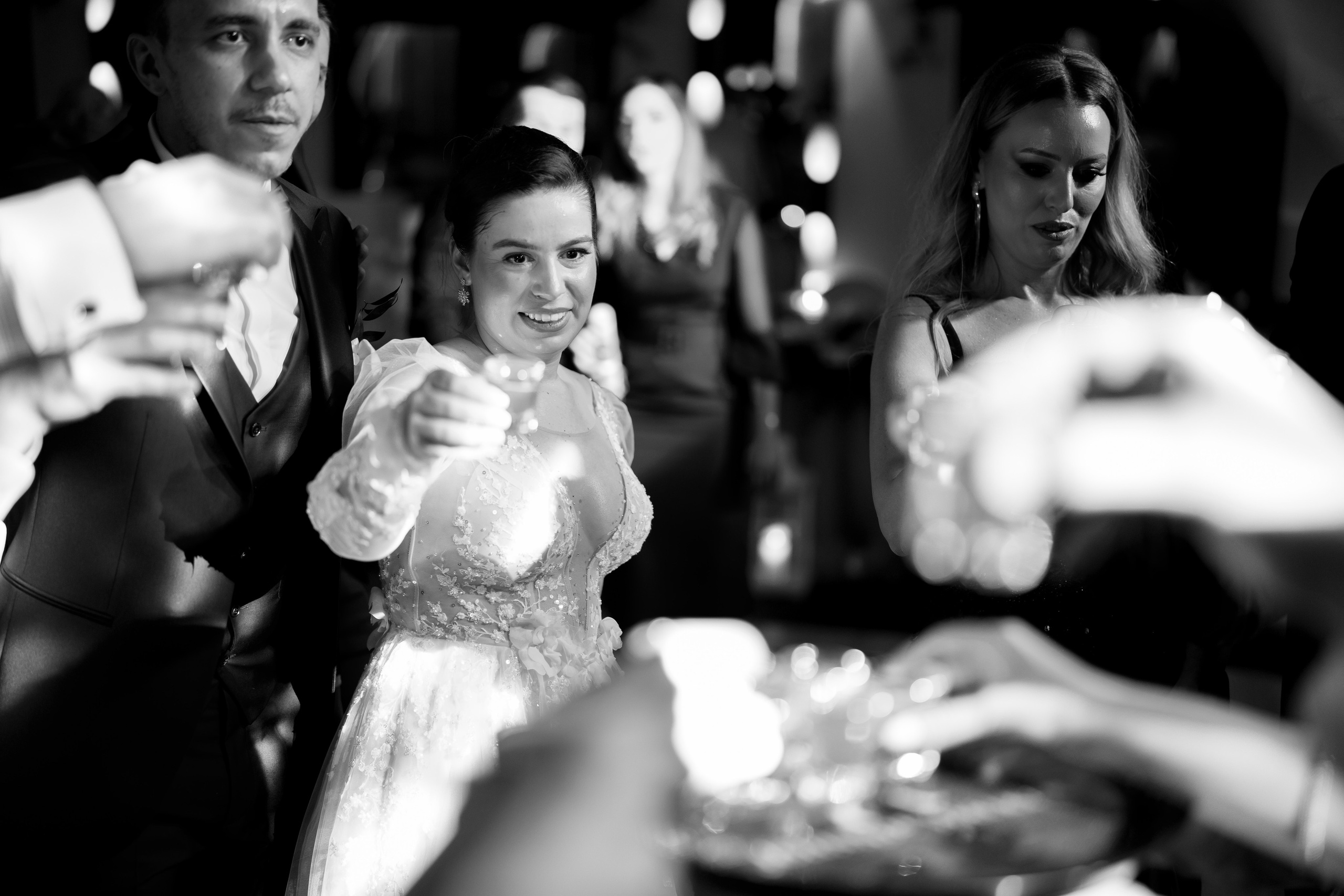 PARTY. Gabriel Florea — Fotograf nuntă București