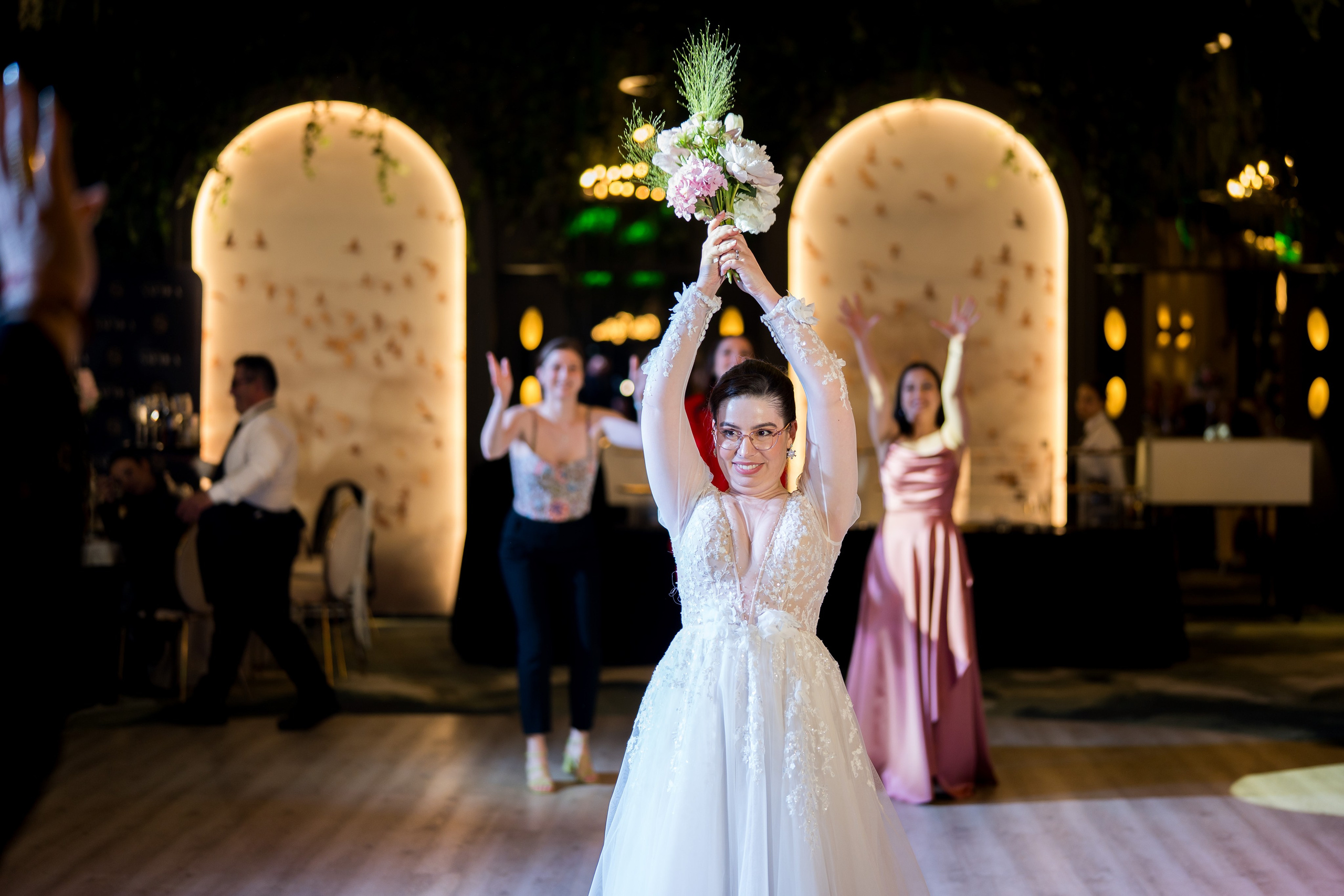 PARTY. Gabriel Florea — Fotograf nuntă București