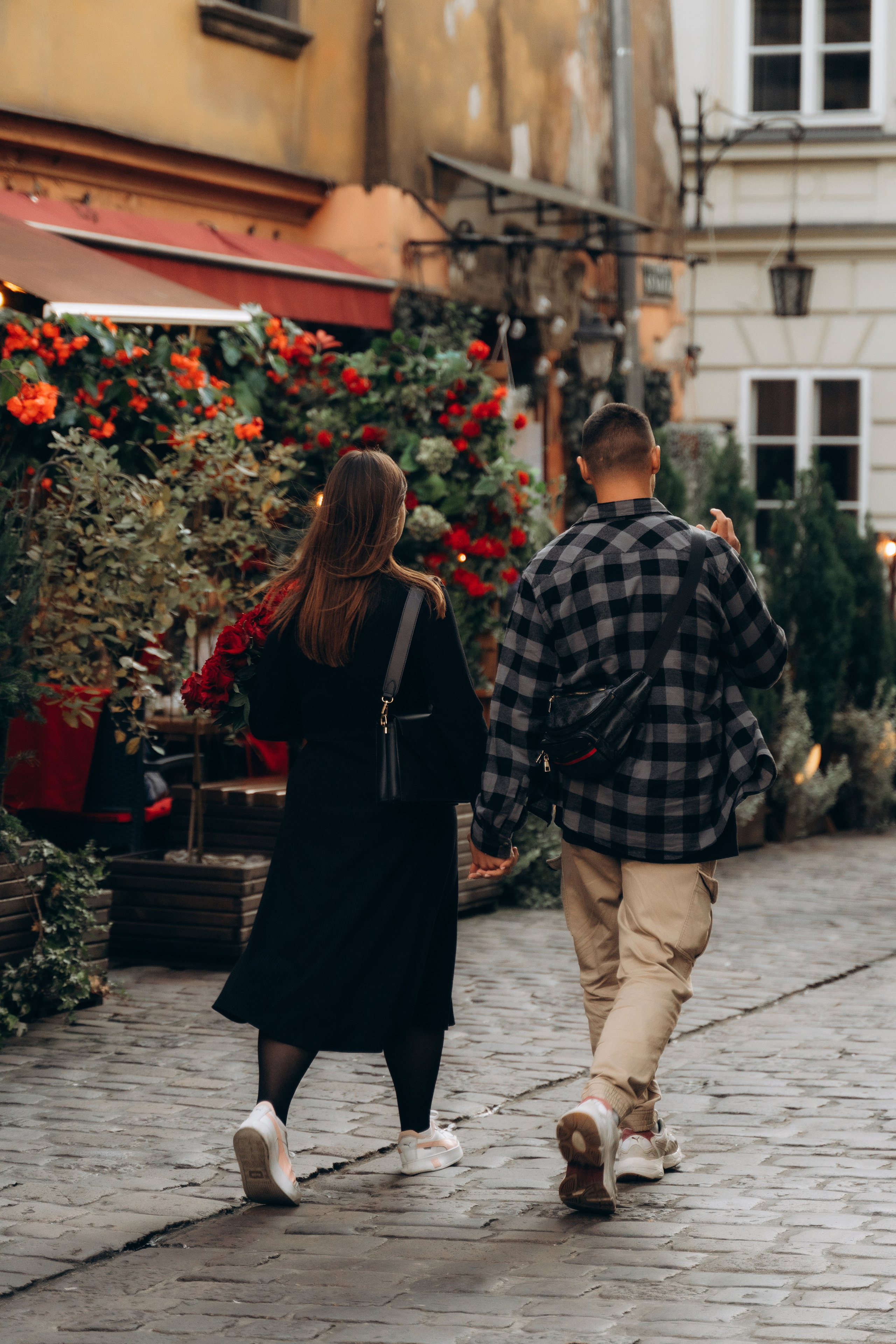 Sunset Embrace. Fotograf Katowice – sesje indywidualne, rodzinne, ślubne