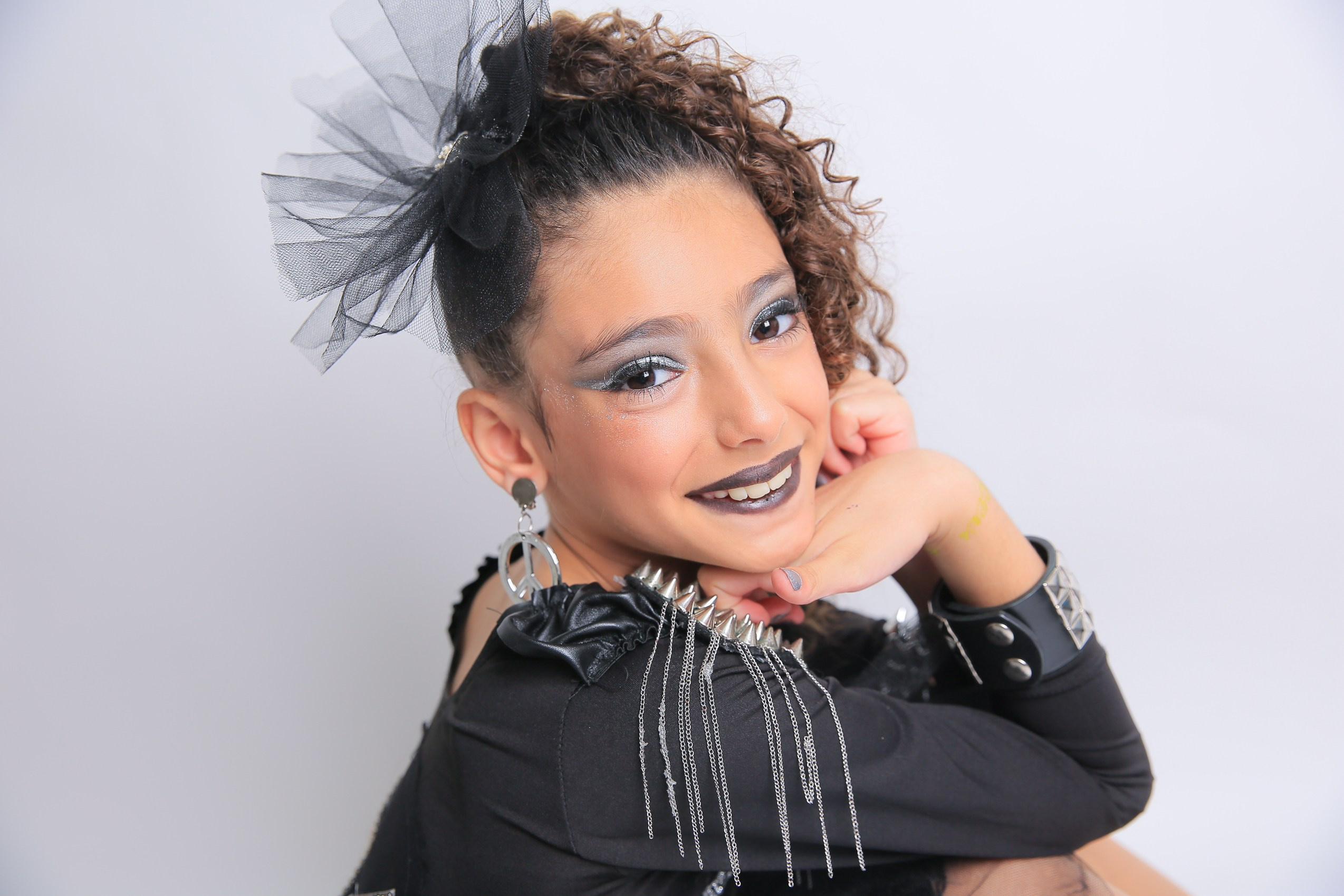 פורים בסטודיו. דף בית