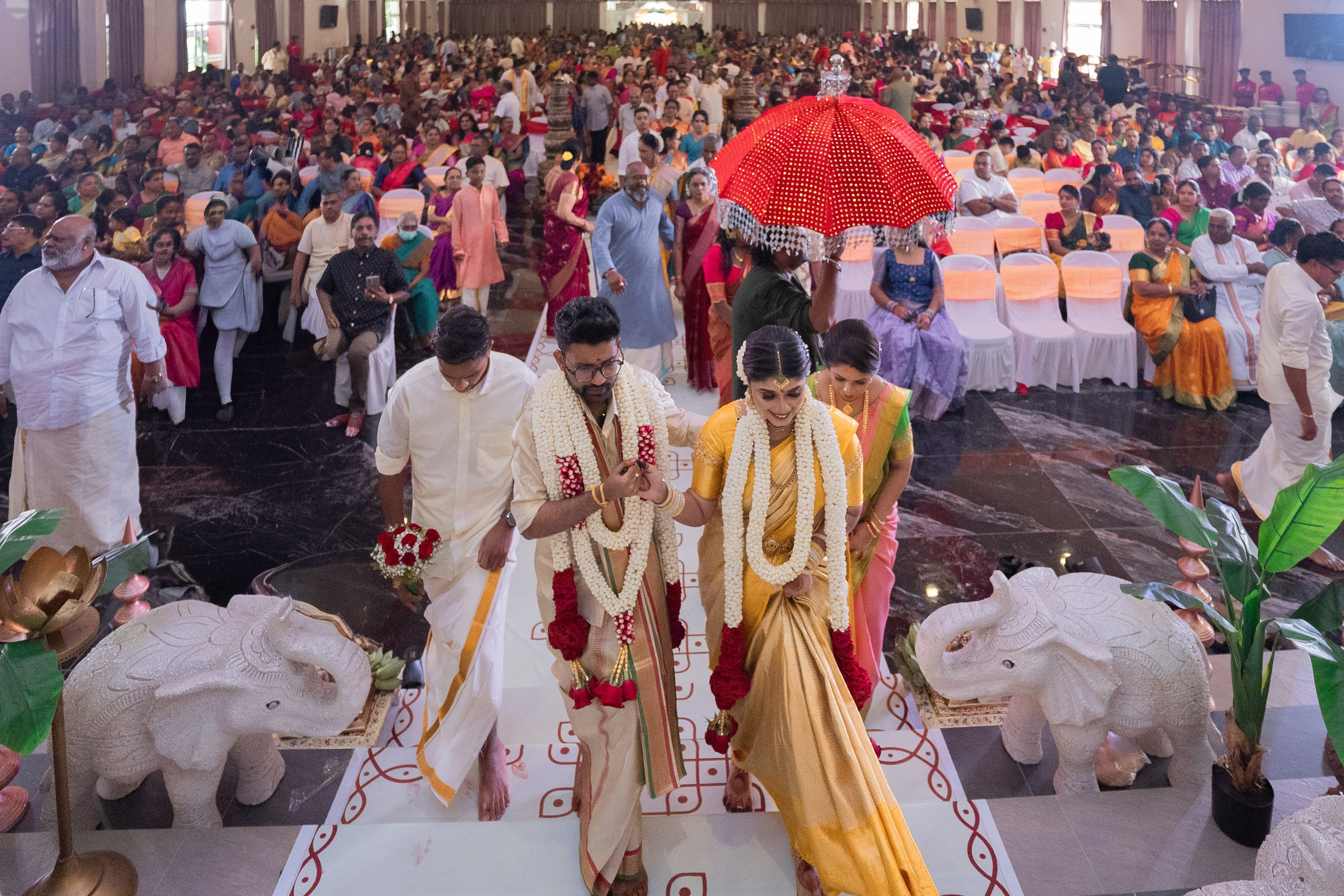 GAURI & SIVA. Wedding photographer Avira Stories