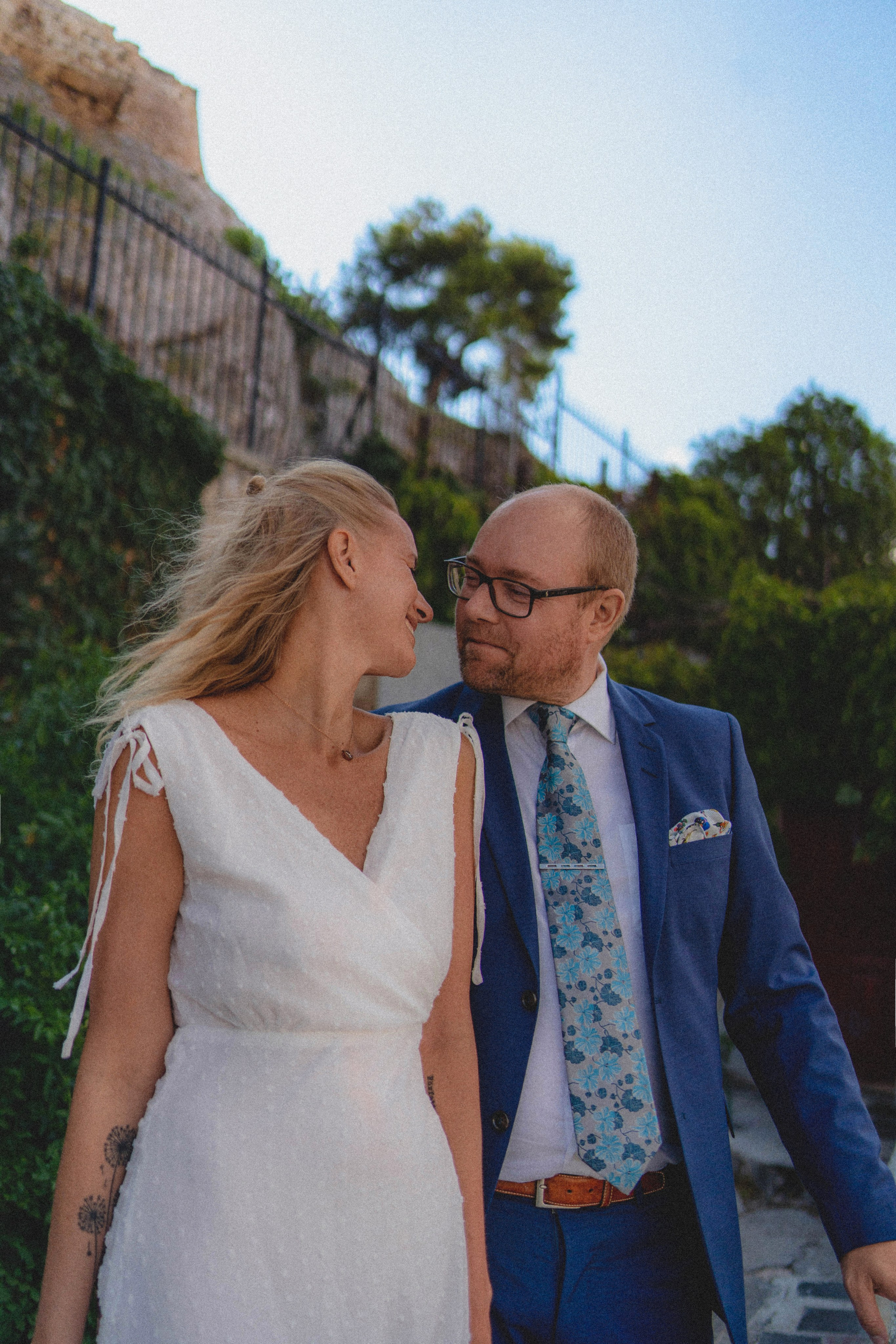 Daniel and Alexandra elopement in Athens. Photographer in Greece Kristina