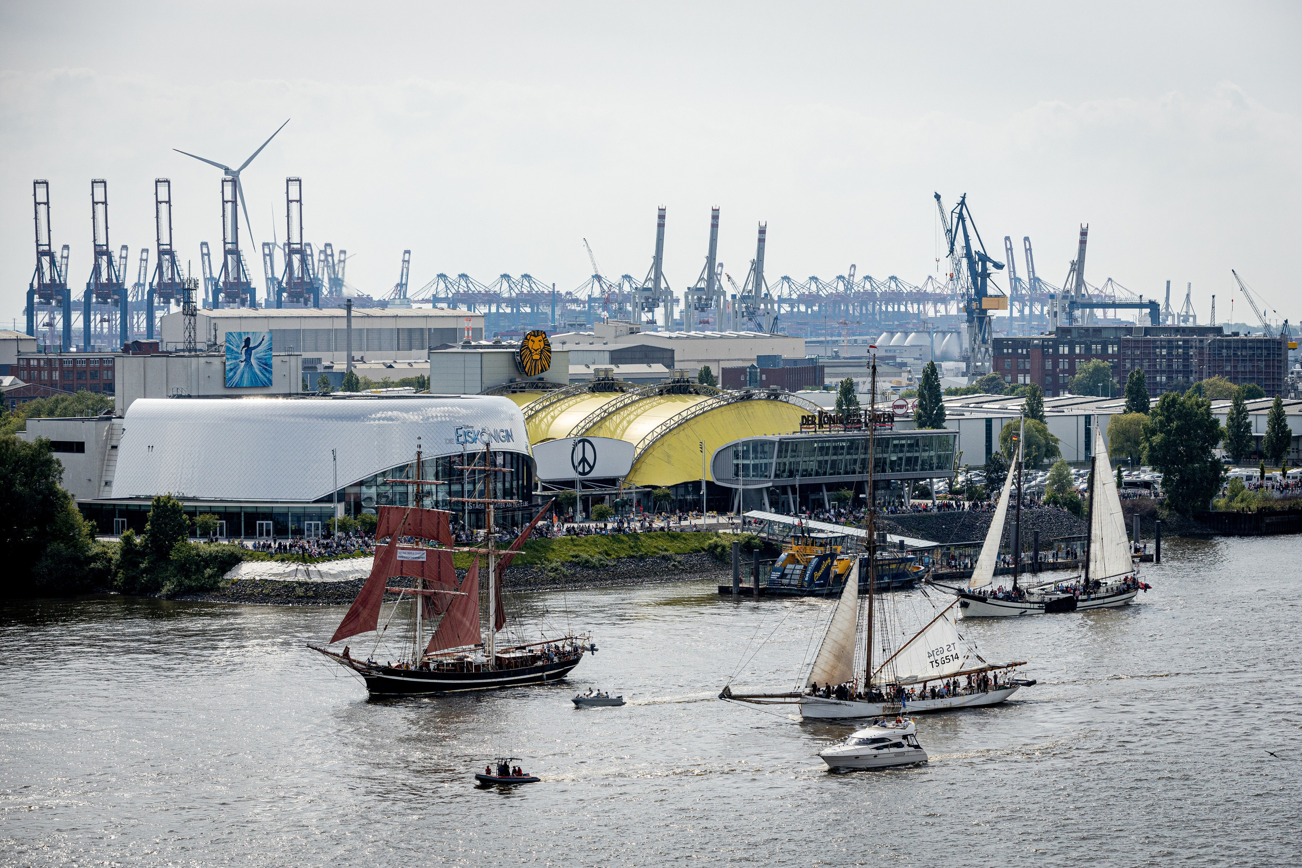 Hafengeburtstag 2024. Фотограф в Германии — Михаэль Барон