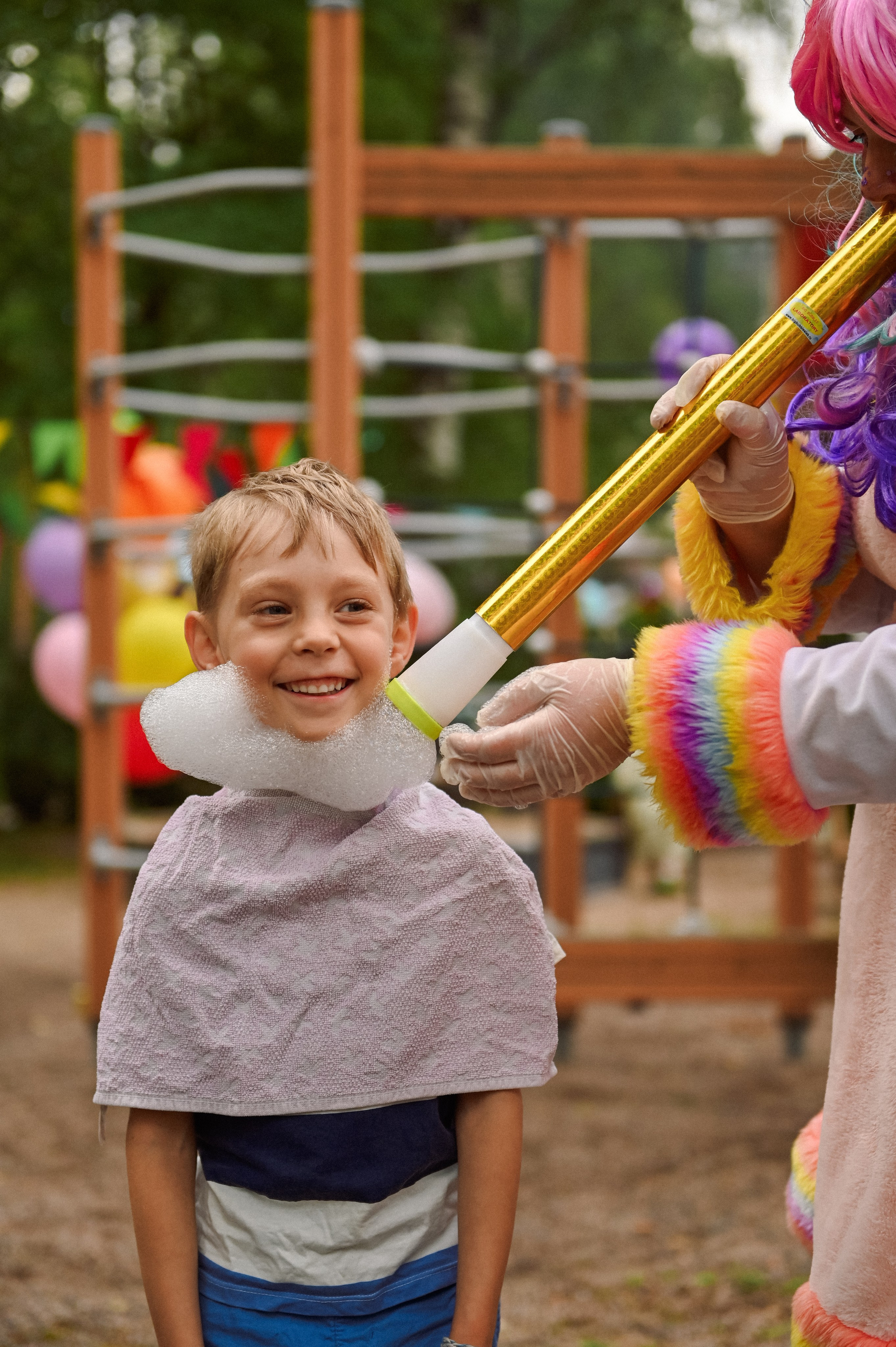 Праздник во дворе дома. Детский и семейный фотограф в финляндии дина пулкка. контент фотограф