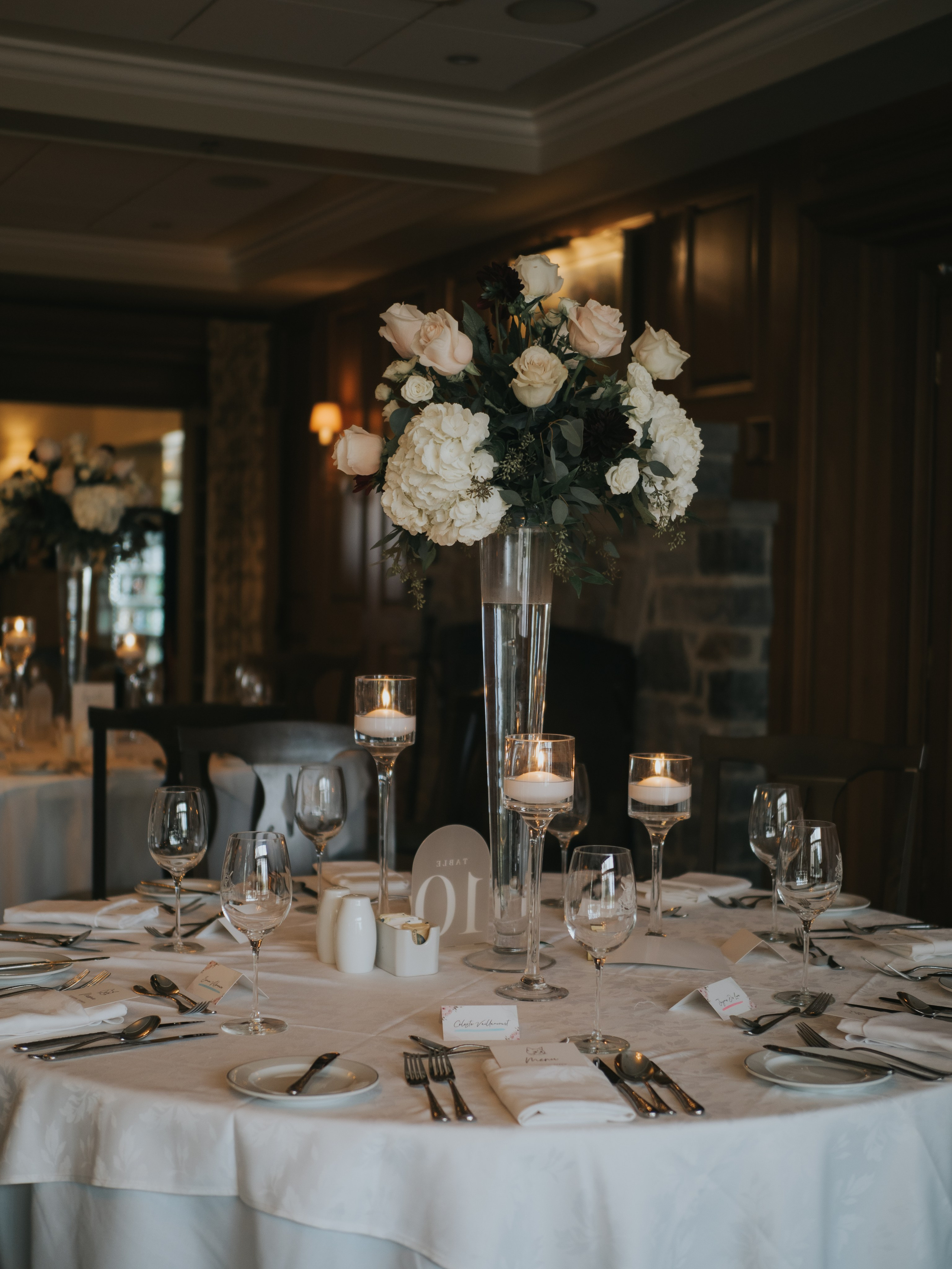 Wedding of Cassandra and Loïc in Beaconsfield, Montreal. Wedding and Family Photography Montreal Muriel Oe Photo