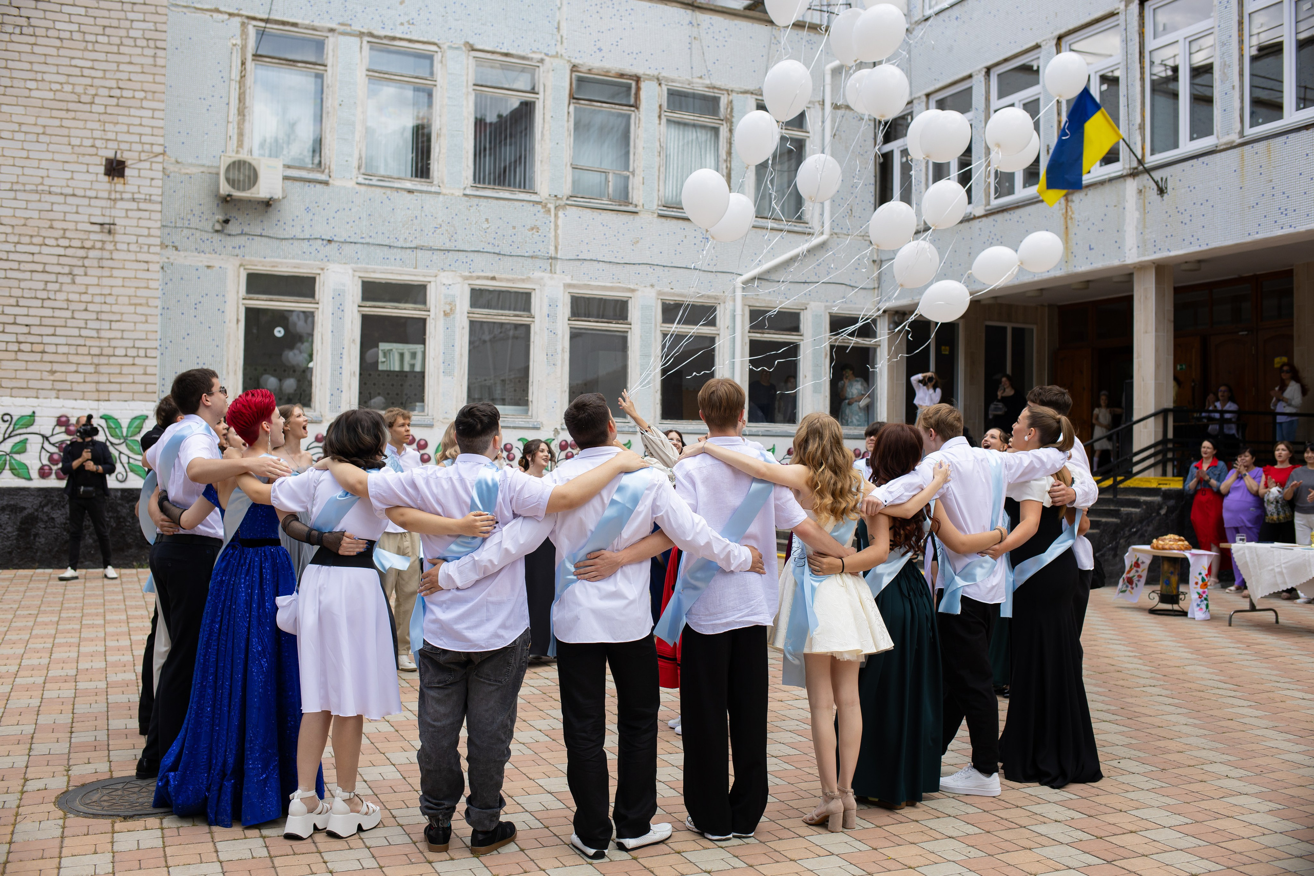 Пример фотосессии последний звонок и выпускной 11А, все в куче по очереди