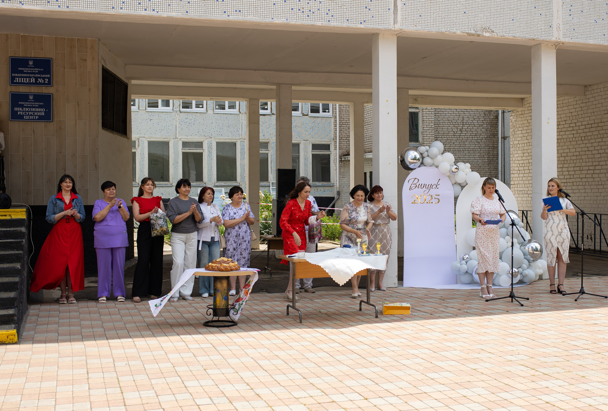 Пример фотосессии последний звонок и выпускной 11А, все в куче по очереди