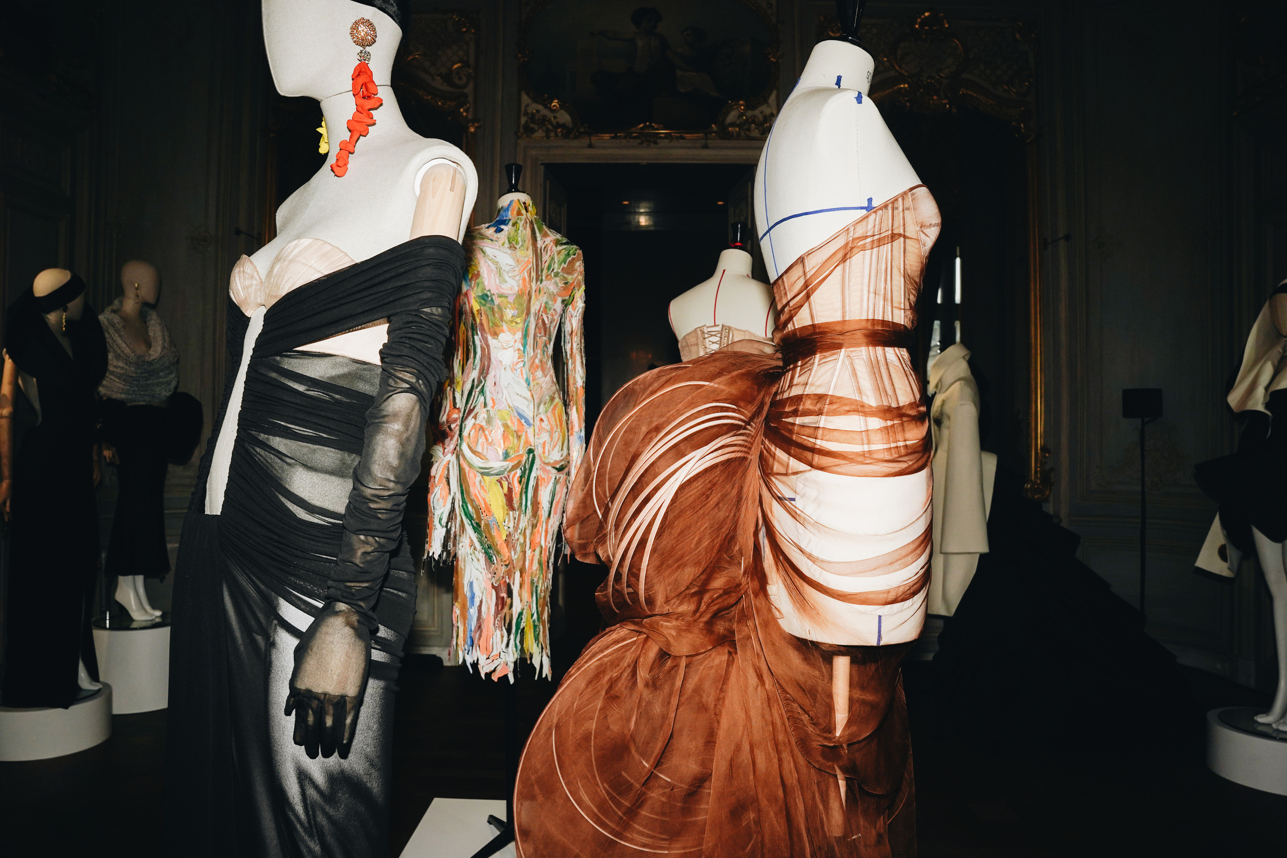 Maison Schiaparelli HAUTE COUTURE SS23 (PARIS). Anastasia Fedoseeva / The Street Pie — streetstyle photographer