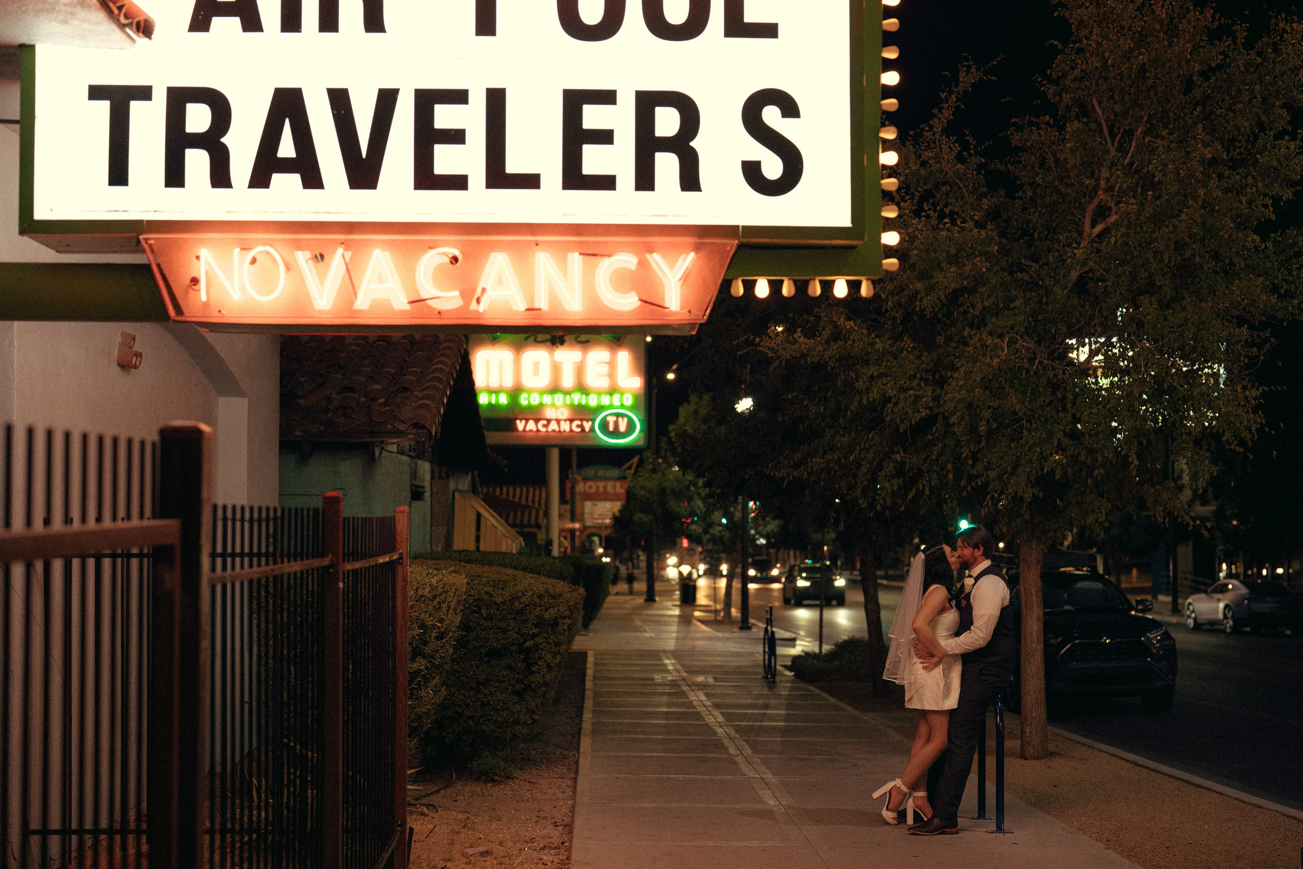 Maggie&Nathan. Wedding & elopement photographer Viktoriya Kravtsov. Las Vegas