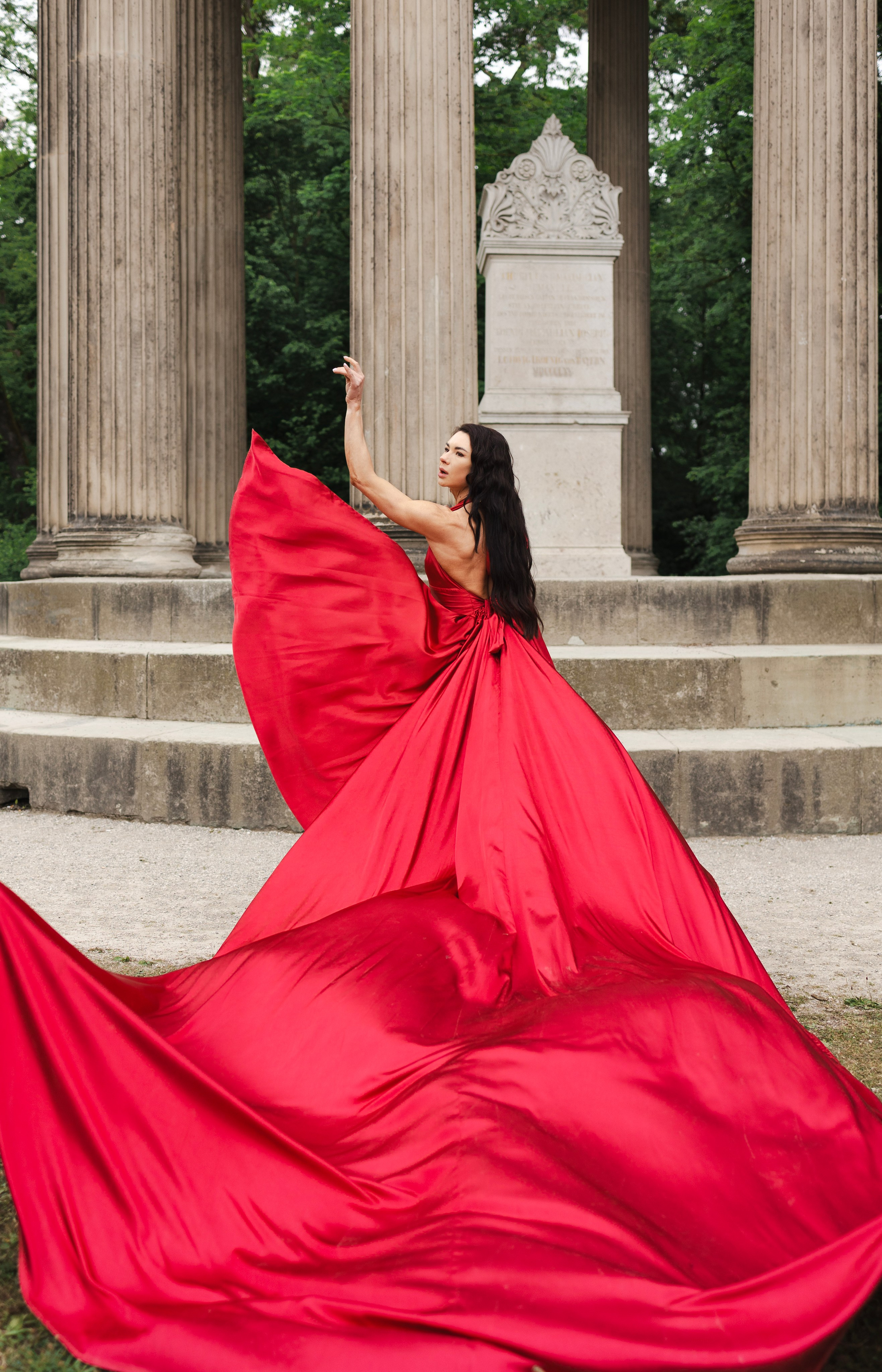 Long dresses shooting. Photographer in Munich