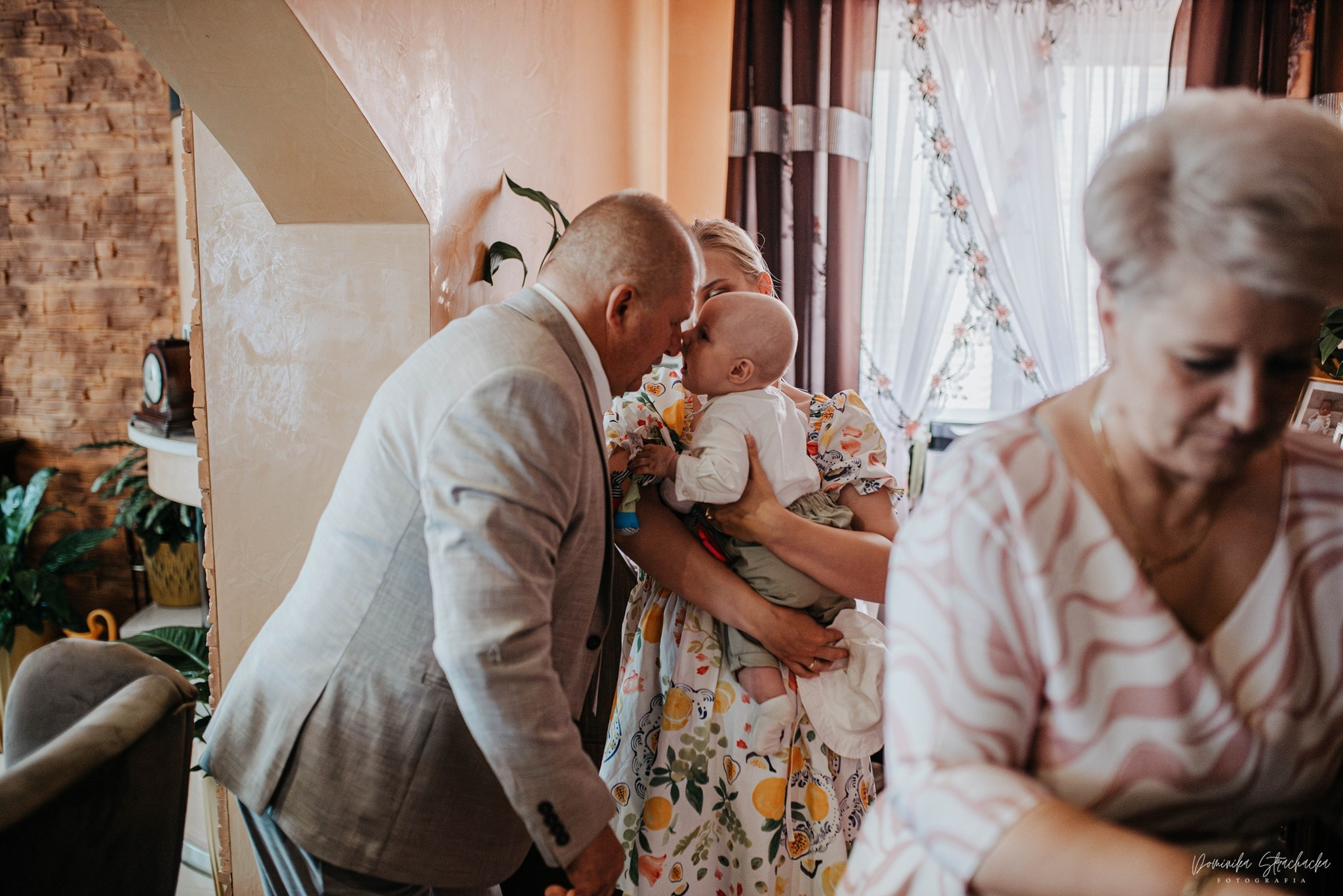 Chrzest Święty Alicji. Dominika Strachacka Fotografia | Fotograf ślubny i rodzinny Opole Lubelskie Lublin